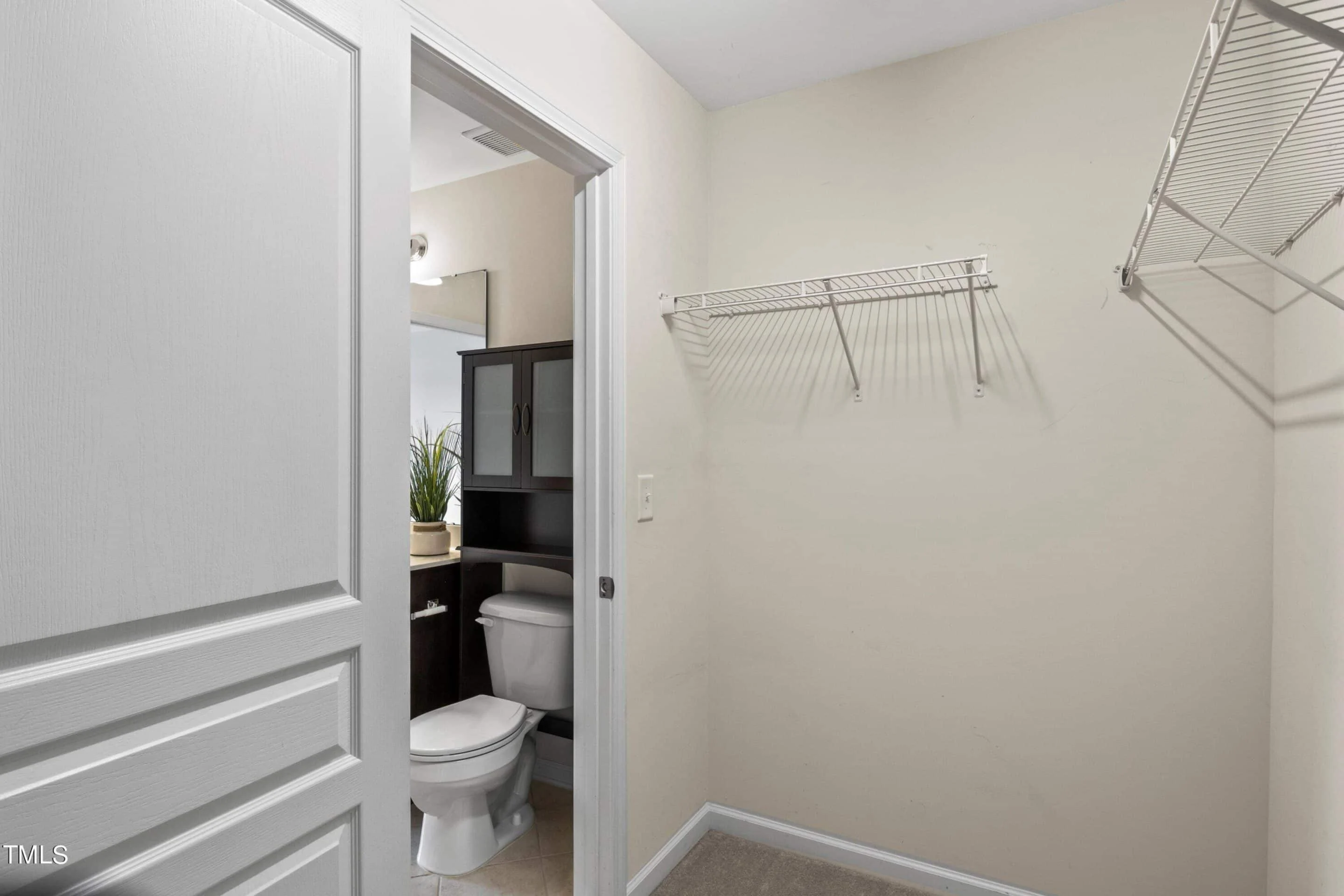 8-APARTMENT PLAN-Traditional Townhouse Plan - 3-Bed, 2.5-Bath, 1,750 SF 4 8-Unit Modern Craftsman Townhome Plan with Covered Porches & Bonus Rooms