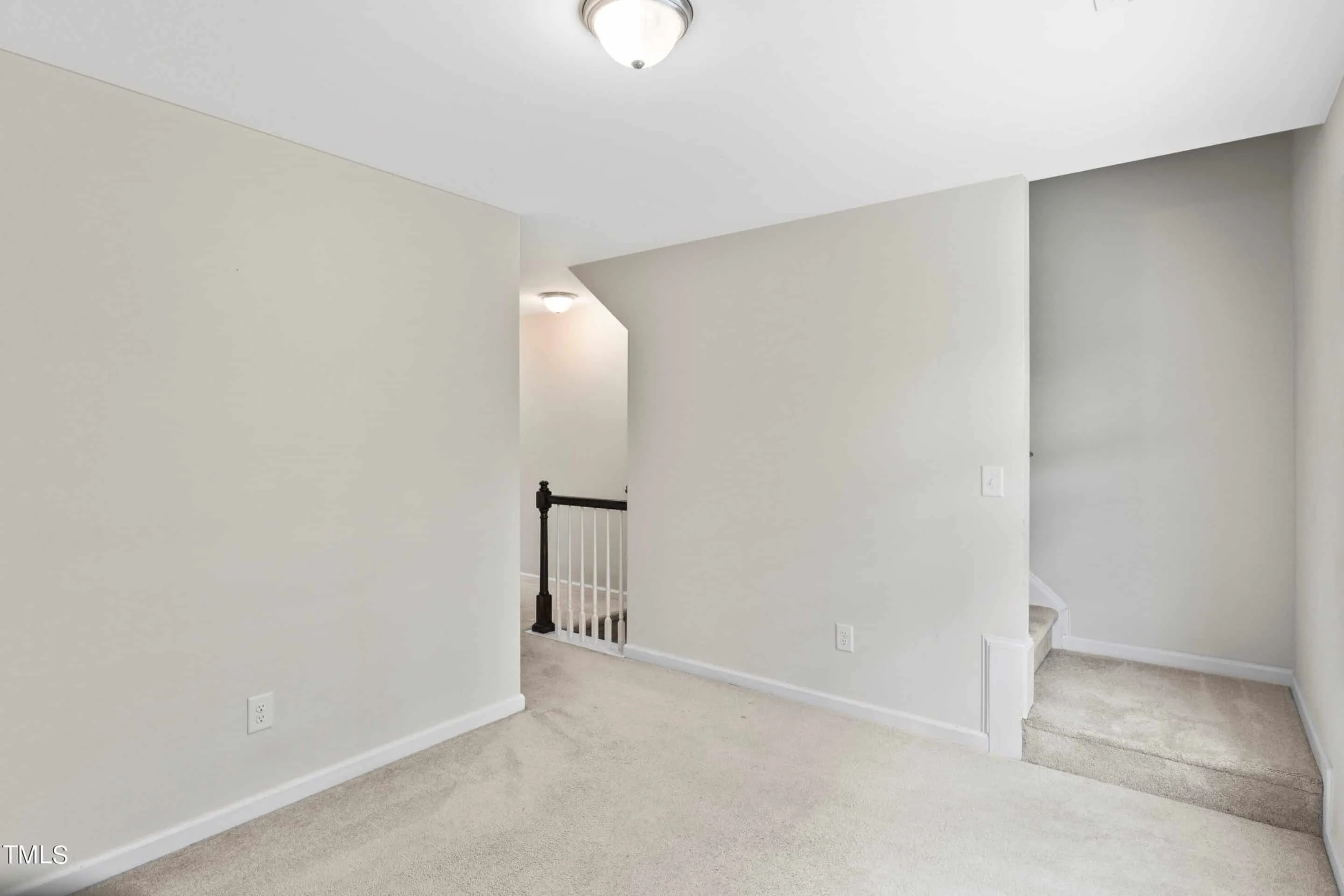 8-APARTMENT PLAN-Traditional Townhouse Plan - 3-Bed, 2.5-Bath, 1,750 SF 8 8-APARTMENT