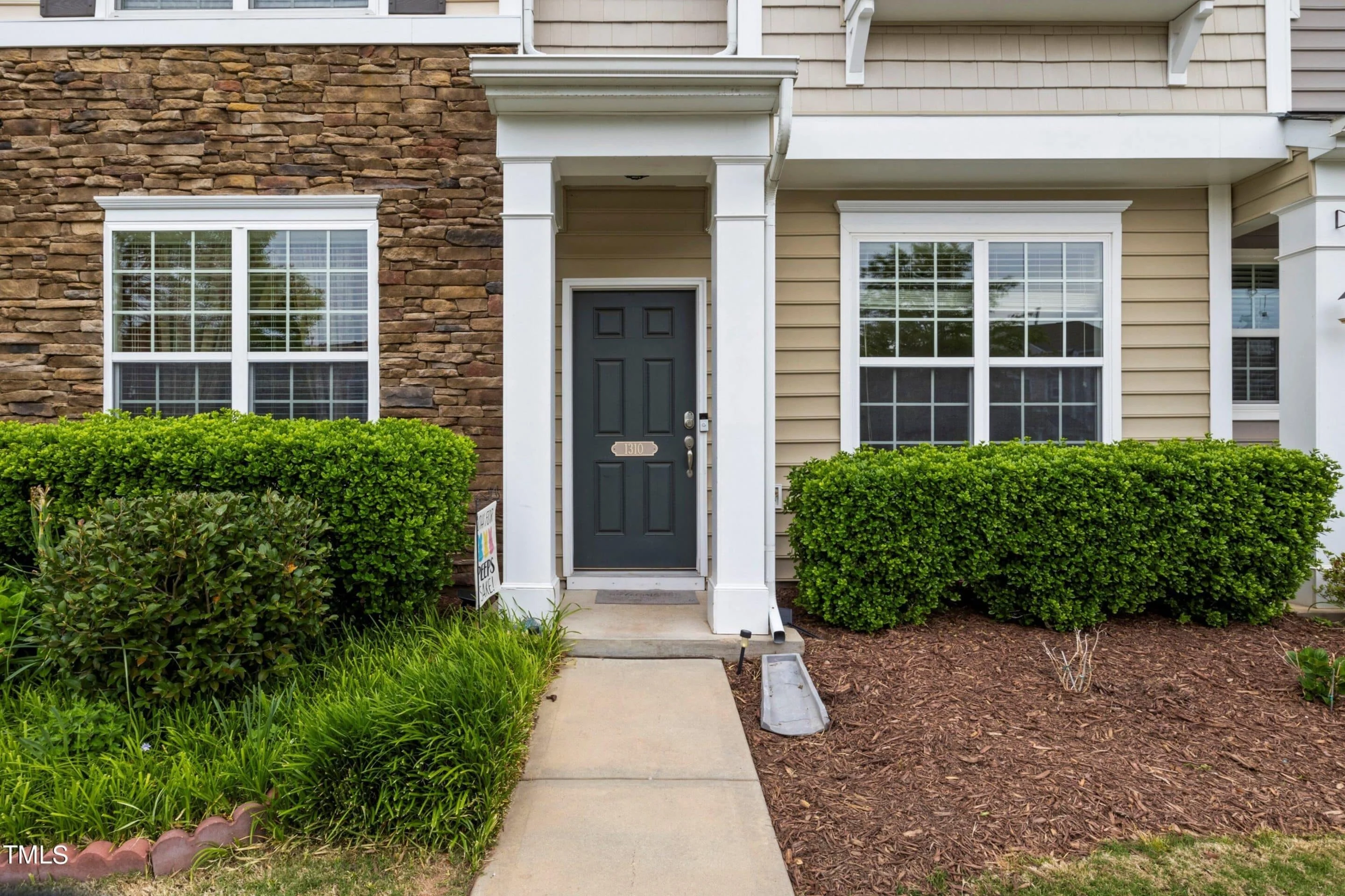 8-APARTMENT PLAN-Traditional Townhouse Plan - 3-Bed, 2.5-Bath, 1,750 SF 12 8-Unit Modern Craftsman Townhome Plan with Covered Porches & Bonus Rooms