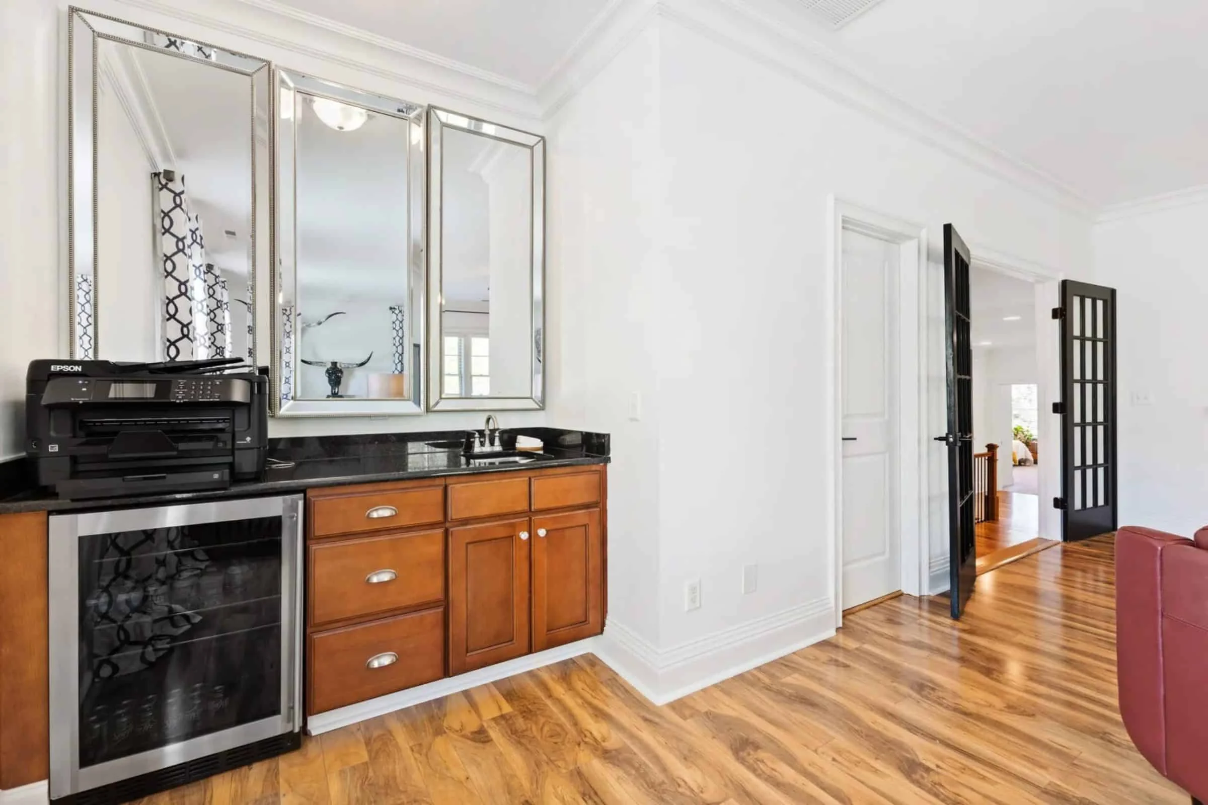 14-1088 HOUSE PLAN - Elegant 2.5-Story House Blueprint with CAD Designs & Floor Plans 31 Elegant 2.5-Story house Blueprint with CAD Designs & Floor Plans