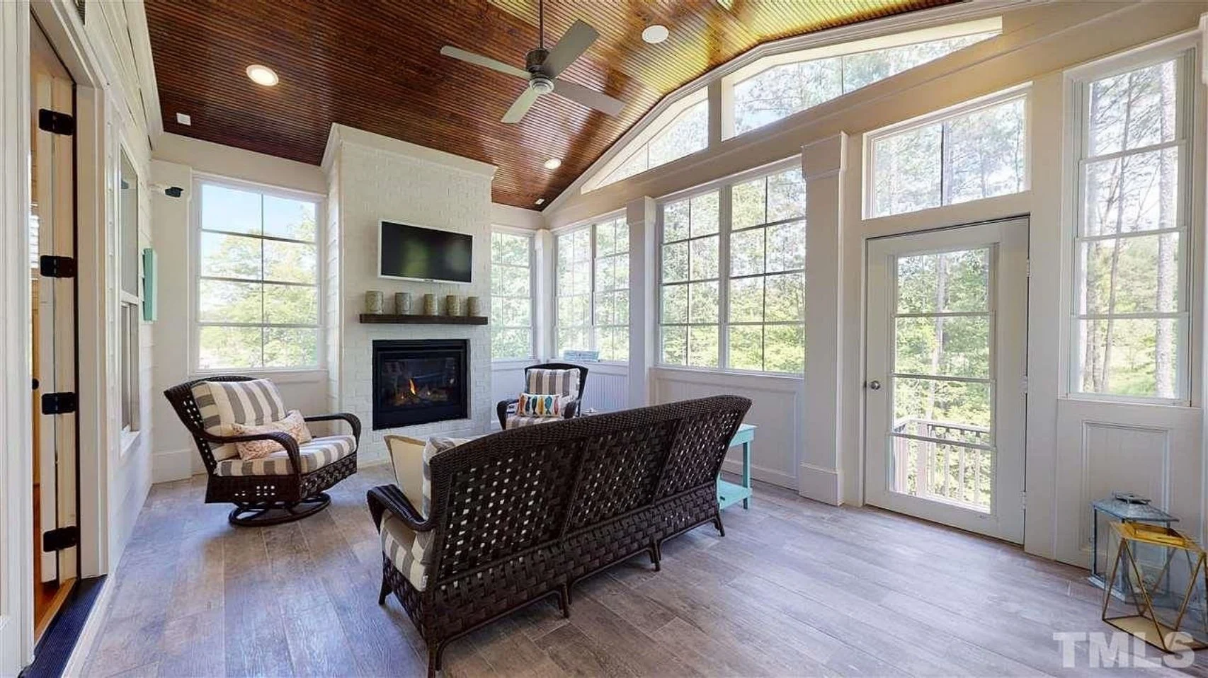 16-1429 HOUSE PLAN - 5-Bed, 6.5-Bath, 5,334 SF Modern Farmhouse House Plan 20 Spacious 3-Story Luxury house Plan with CAD Blueprints & Designs