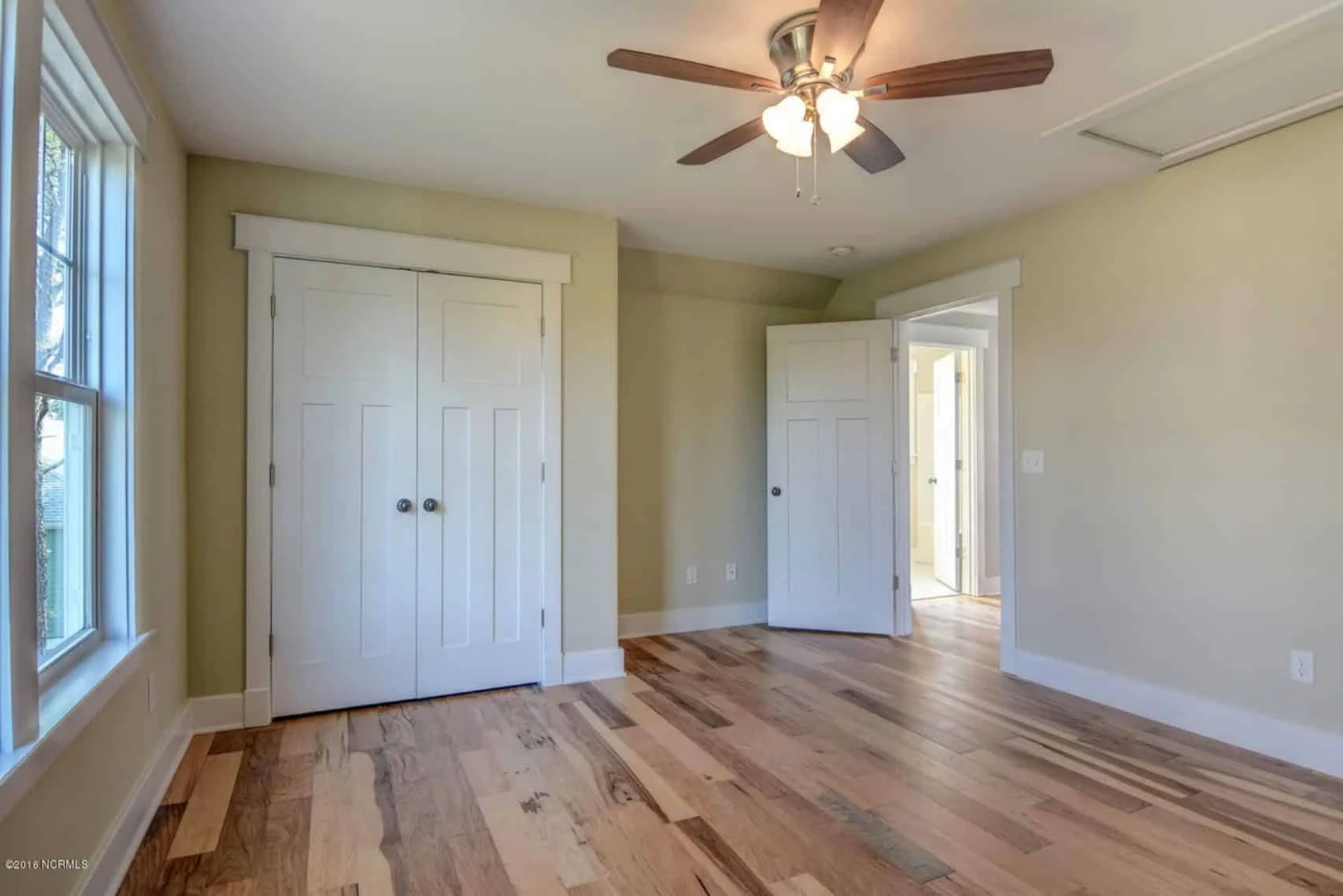 16-1092 HOUSE PLAN - 4-Bed, 3.5-Bath Coastal Beach House Plan – 2,368 Sq Ft, 2 Stories with Bonus Room & Porches 13 Architectural Designs