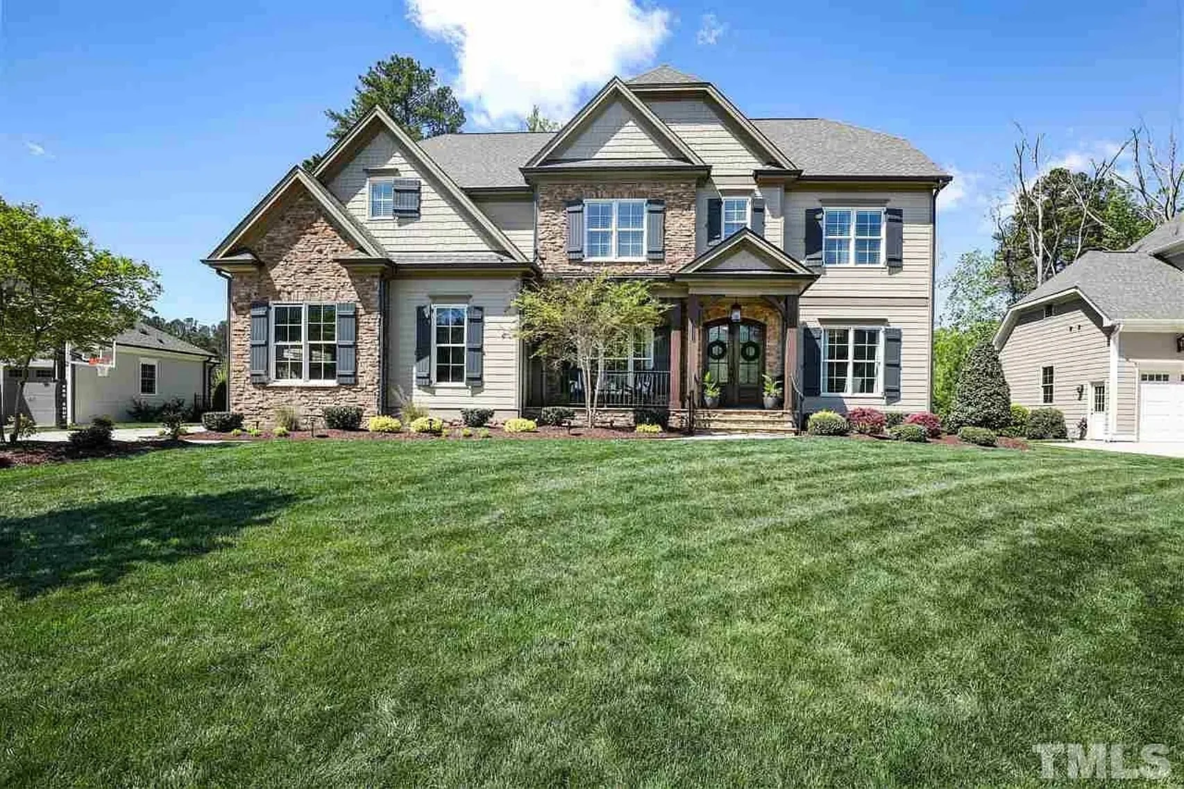 15-1201 House PLAN - Traditional Craftsman House Plan – 5-Bed, 5-Bath, 4,301 SF 3 Spacious house Plan with Detailed CAD Floor Plan