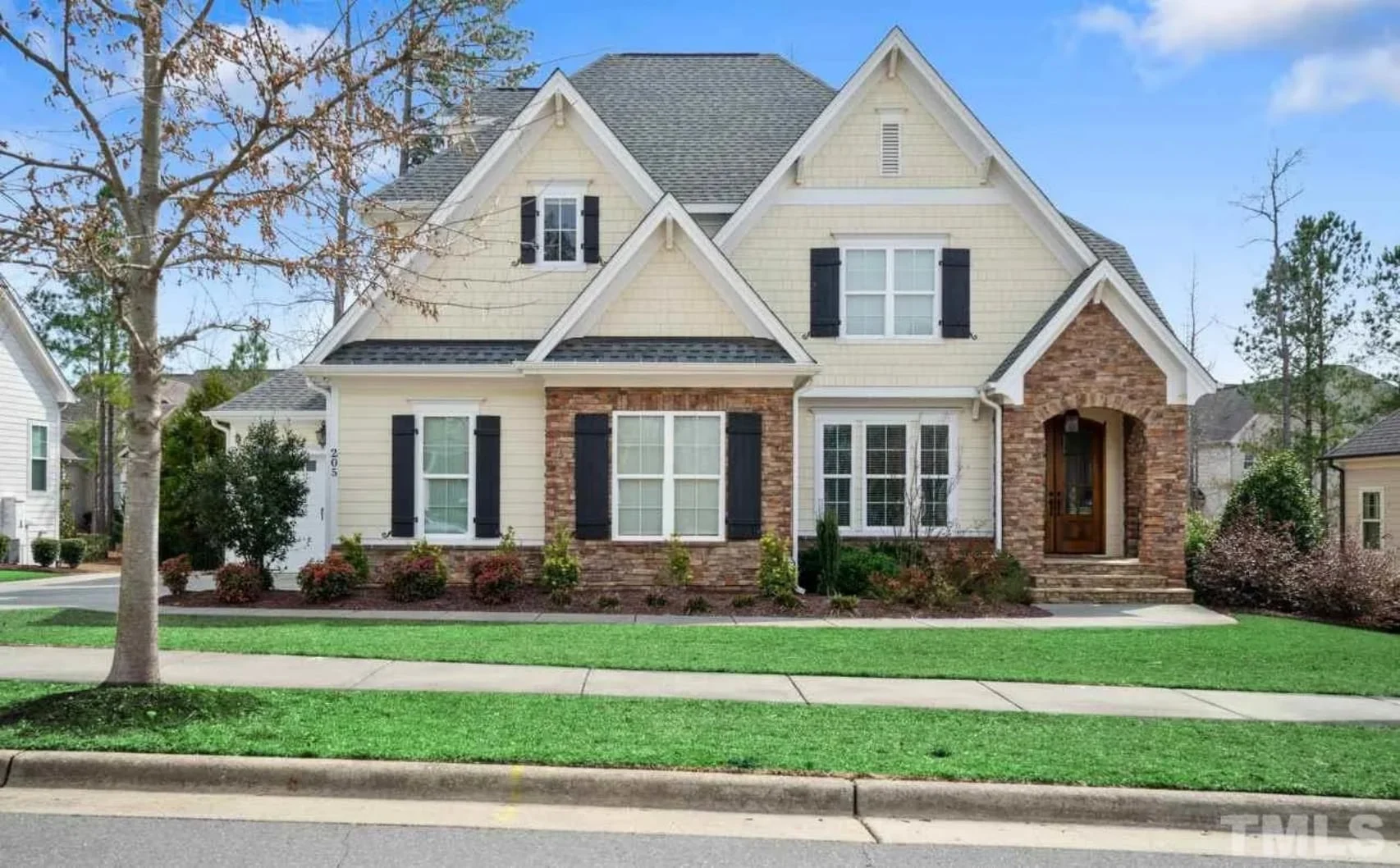 13-1456 HOUSE PLAN - 4-Bed, 5-Bath, 2869 SF Modern Craftsman House Plan 2 Modern Craftsman house Plan with 3 Floors and Unique Designs