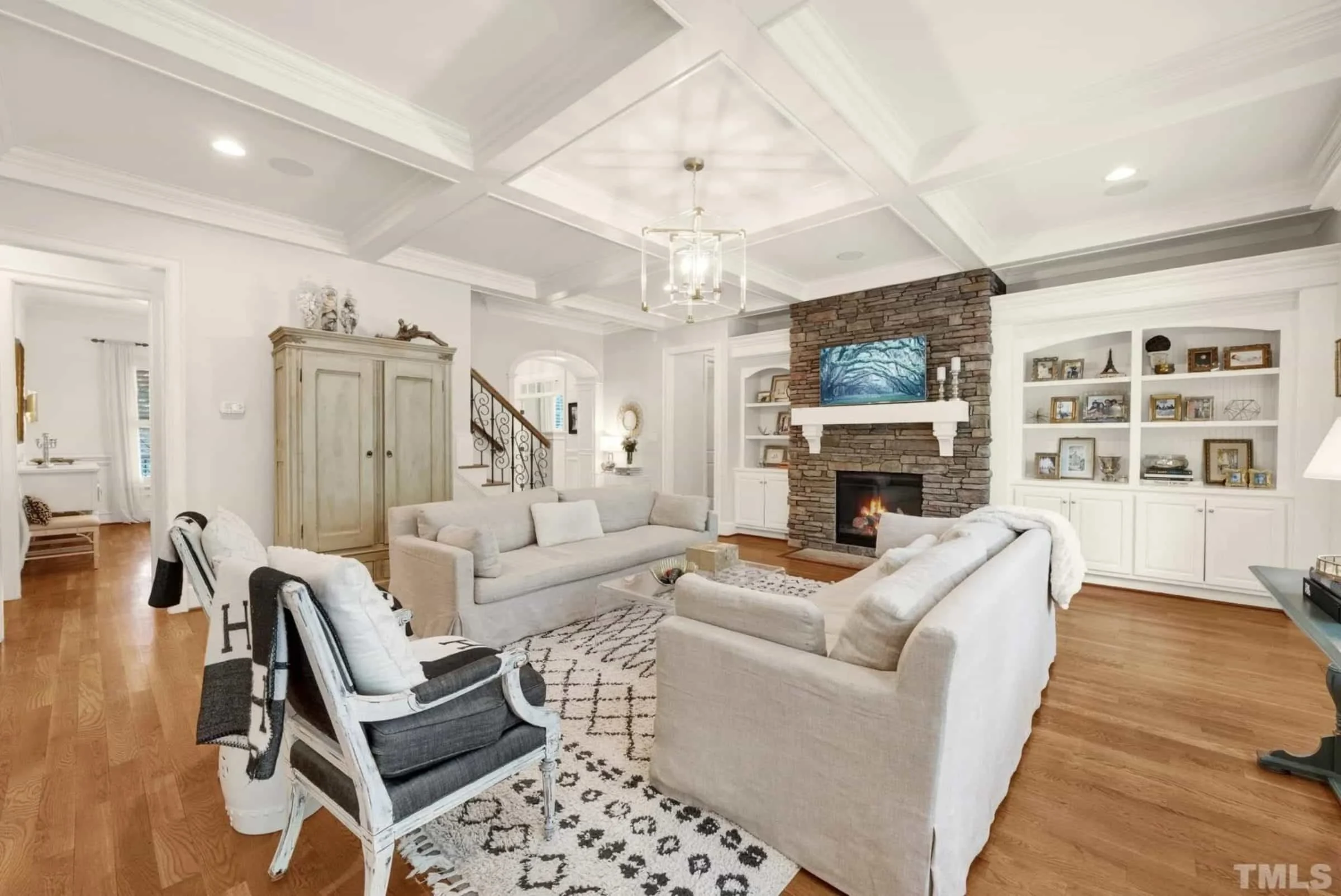 11-1243 House PLAN - 6-Bed, 5.5-Bath, 4466 SF Traditional Craftsman House Plan 18 6-Bed Floor Plan Blueprint