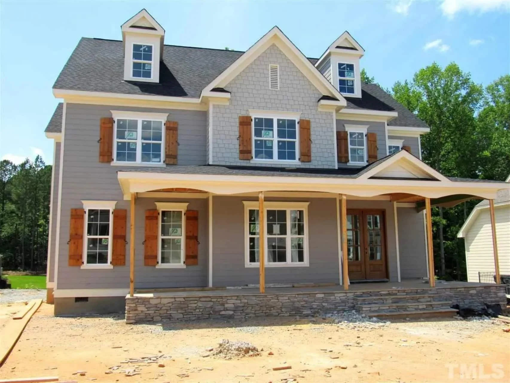 16-1763 HOUSE PLAN - 5-Bed, 3.5-Bath, 3,955 SF Modern Farmhouse Home Plan 2 Elegant house Plan with 5 Beds, CAD Designs, and Spacious Floor Plan