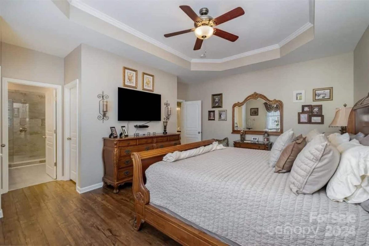 Spacious 6-Bedroom Townhome Plan