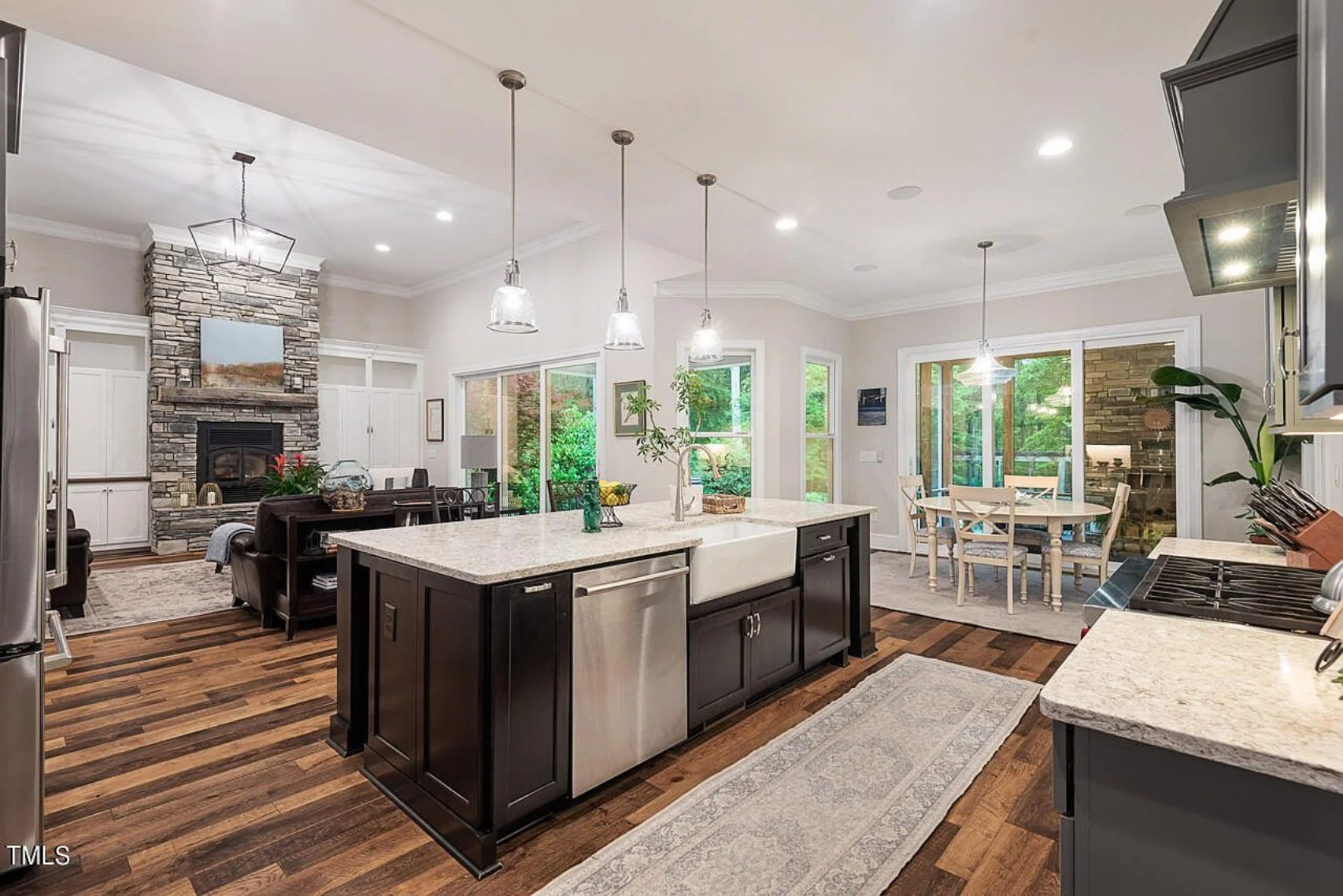 19-1097 HOUSE PLAN - Elegant House Floor Plan: CAD Blueprint with Modern Designs 47 Elegant house Floor Plan: CAD Blueprint with Modern Designs