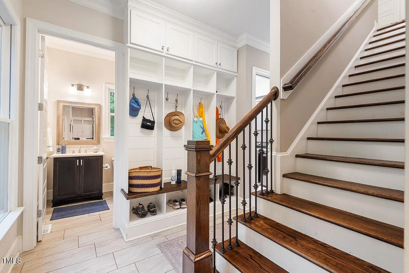 19-1097 HOUSE PLAN - Elegant House Floor Plan: CAD Blueprint with Modern Designs 35 Elegant house Floor Plan: CAD Blueprint with Modern Designs