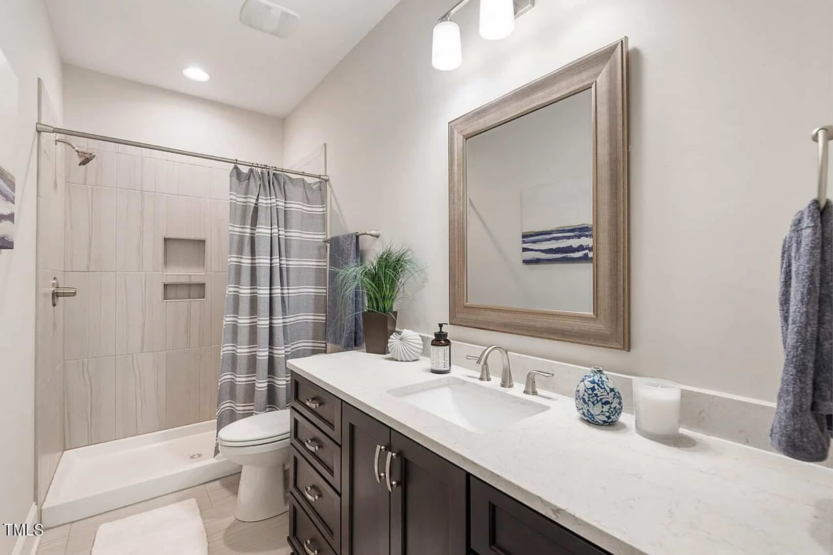 19-1097 HOUSE PLAN - Elegant House Floor Plan: CAD Blueprint with Modern Designs 27 Elegant house Floor Plan: CAD Blueprint with Modern Designs