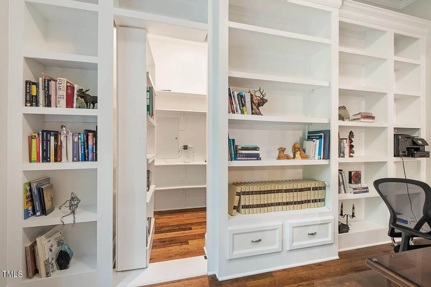 19-1097 HOUSE PLAN - Elegant House Floor Plan: CAD Blueprint with Modern Designs 20 Elegant house Floor Plan: CAD Blueprint with Modern Designs