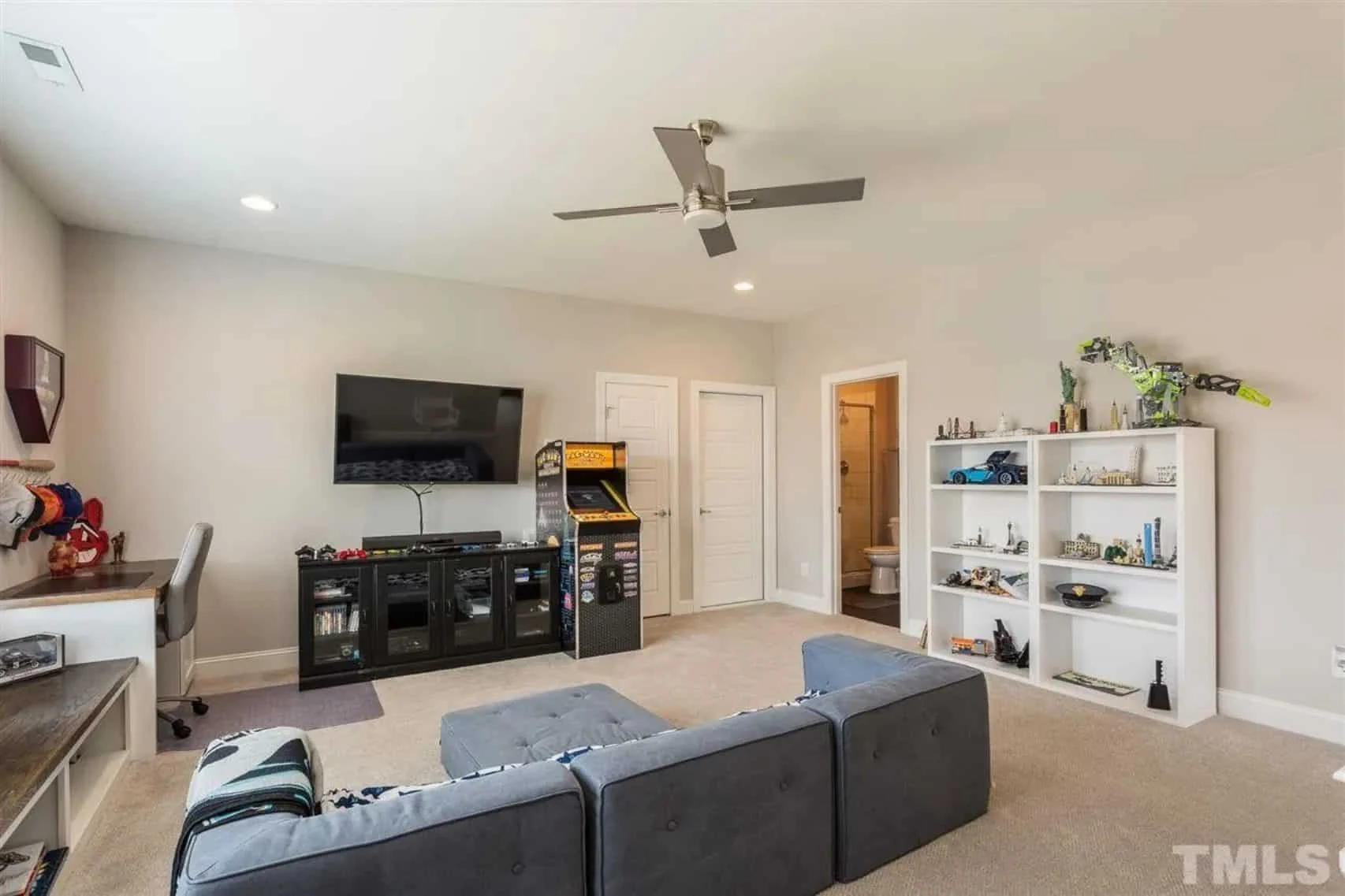 18-1636B HOUSE PLAN - Craftsman House Plan with 3 Floors, 5 Beds, and CAD Designs 7 Craftsman house Plan with 3 Floors, 5 Beds, and CAD Designs