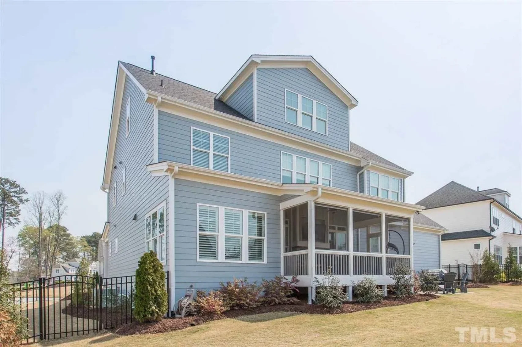 18-1636B HOUSE PLAN - Craftsman House Plan with 3 Floors, 5 Beds, and CAD Designs 3 Craftsman house Plan with 3 Floors, 5 Beds, and CAD Designs