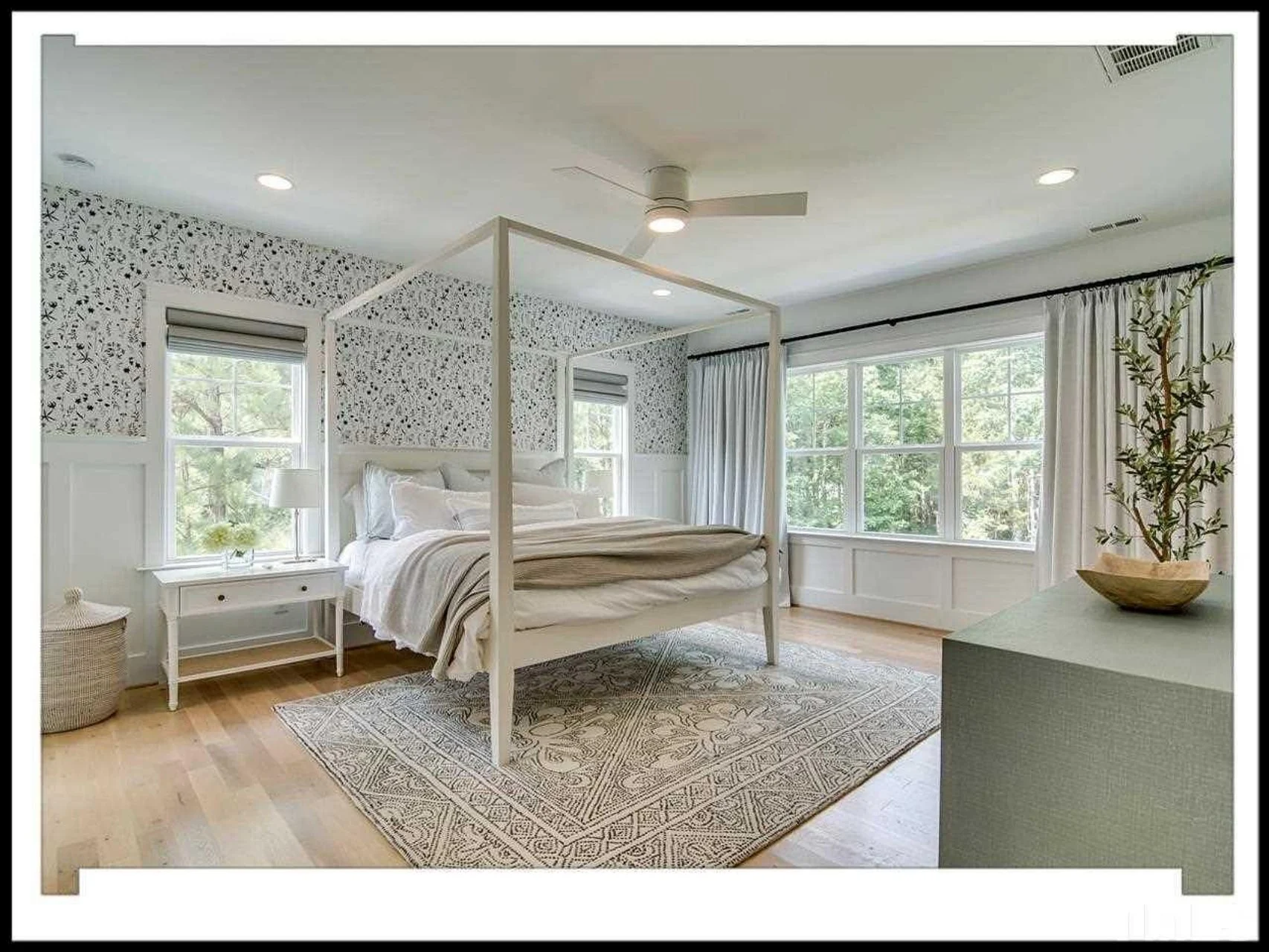 17-1060 HOUSE PLAN - Traditional House Plan with 2.5 Stories, 4 Beds, and CAD Blueprint 29 Traditional house Plan with 2.5 Stories, 4 Beds, and CAD Blueprint