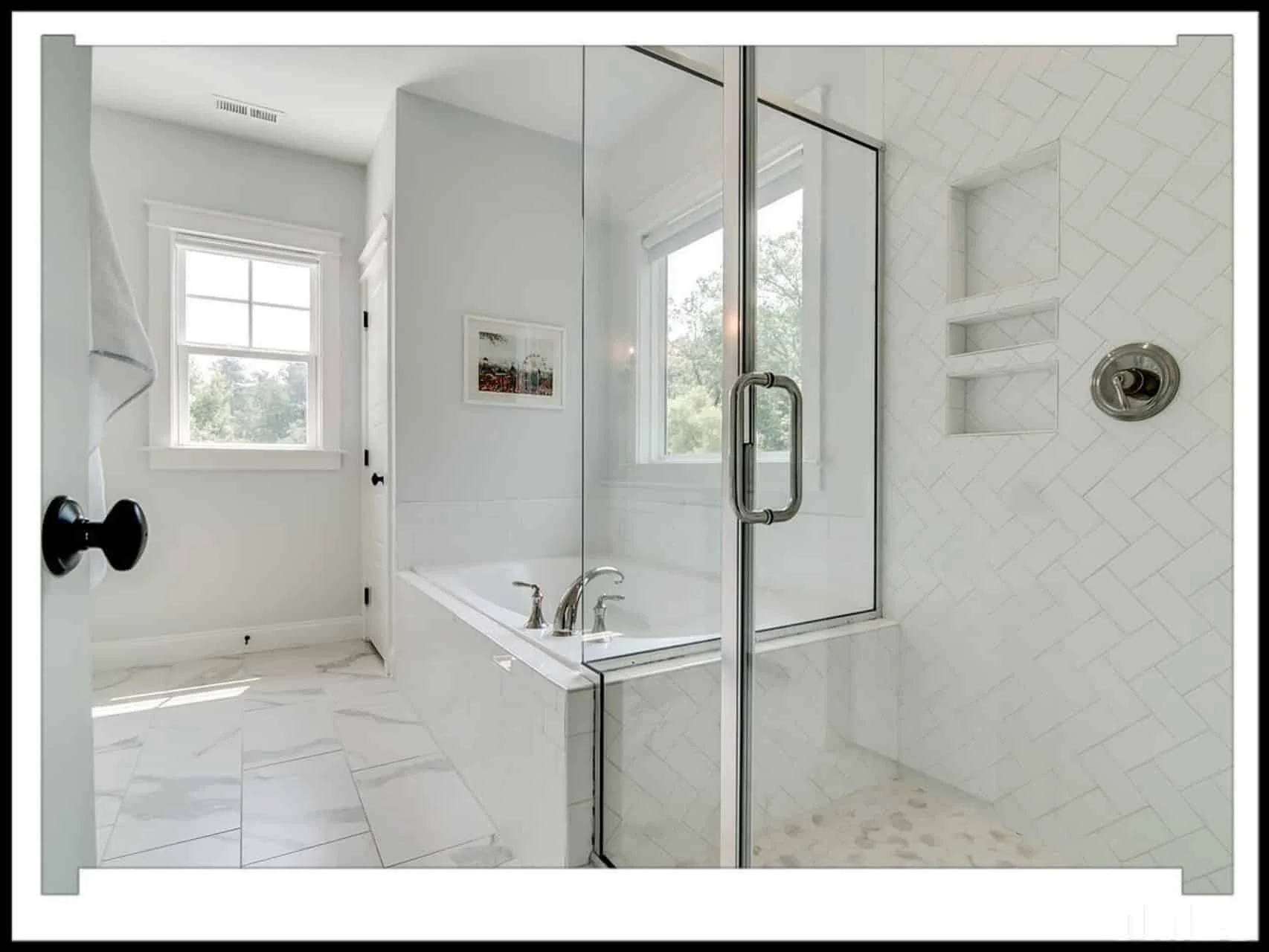 17-1060 HOUSE PLAN - Traditional House Plan with 2.5 Stories, 4 Beds, and CAD Blueprint 26 Traditional house Plan with 2.5 Stories, 4 Beds, and CAD Blueprint