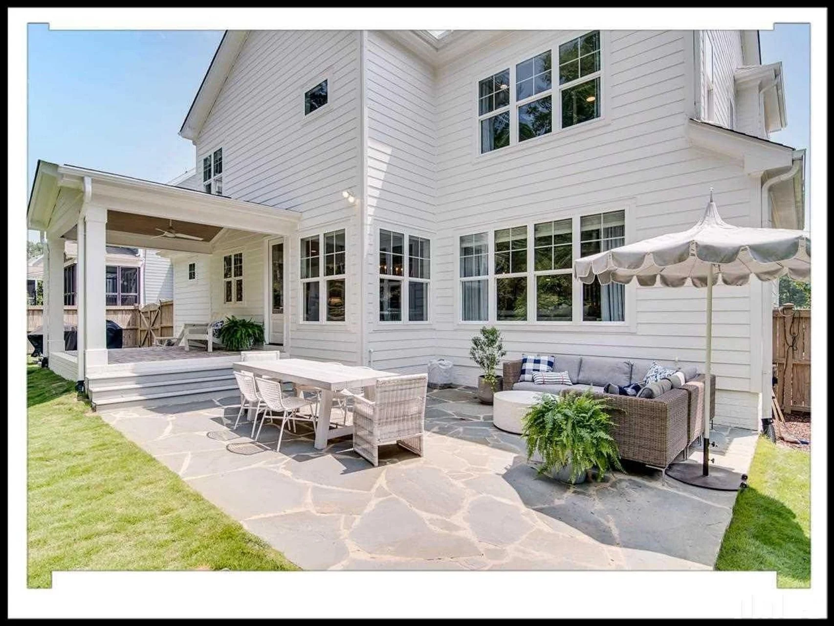 17-1060 HOUSE PLAN - Traditional House Plan with 2.5 Stories, 4 Beds, and CAD Blueprint 18 Traditional house Plan with 2.5 Stories, 4 Beds, and CAD Blueprint