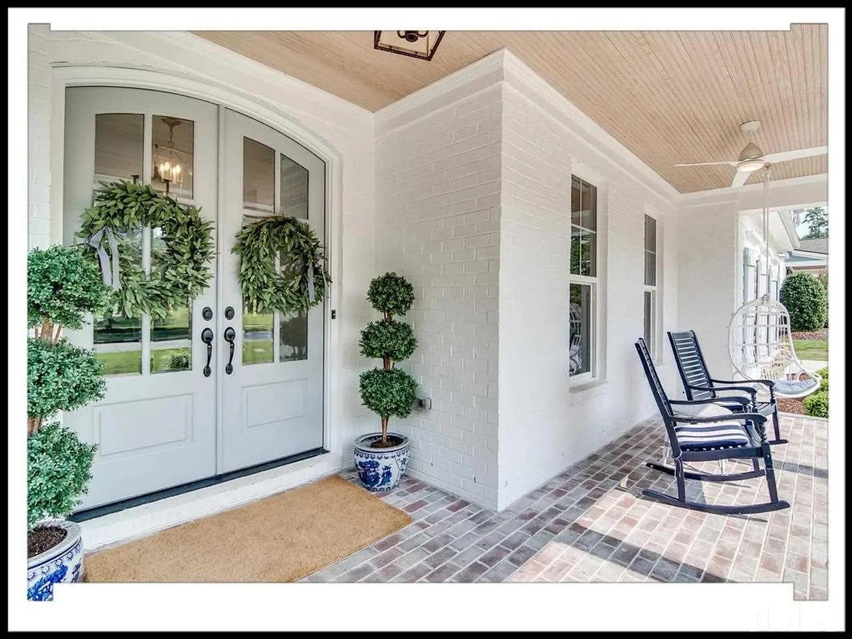 17-1060 HOUSE PLAN - Traditional House Plan with 2.5 Stories, 4 Beds, and CAD Blueprint 3 Traditional house Plan with 2.5 Stories, 4 Beds, and CAD Blueprint