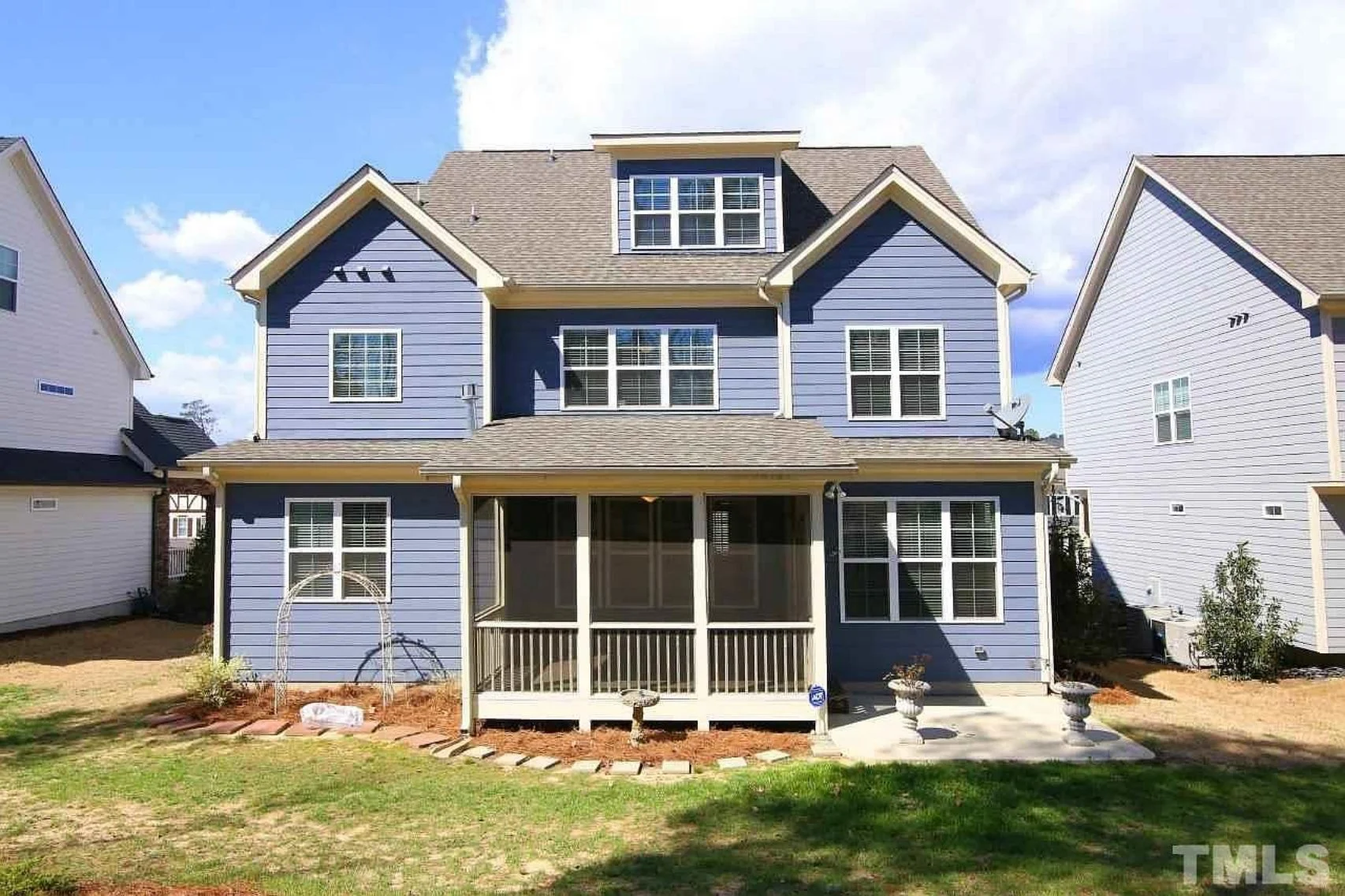 13-1343 HOUSE PLAN - Functional 5-Bedroom CAD House Plan With Bonus Features 14 Functional 5-Bedroom CAD house Plan With Bonus Features