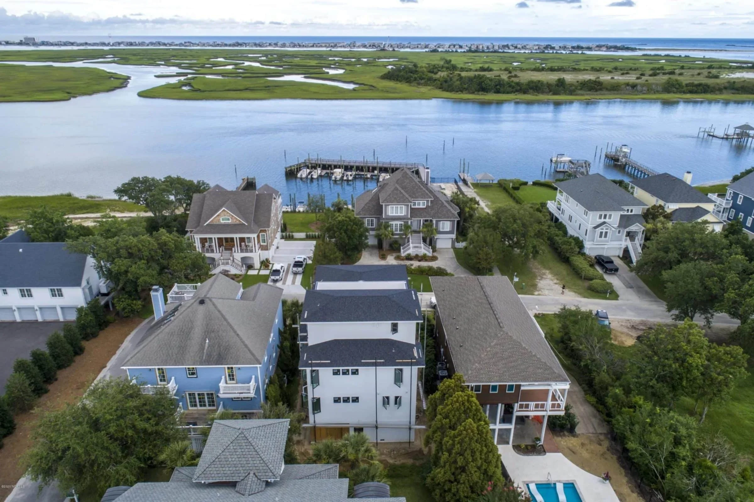 18-1576 HOUSE PLAN - Modern House Plan with CAD Designs, 3 Floors, and Open Spaces 9 Modern house Plan with CAD Designs, 3 Floors, and Open Spaces