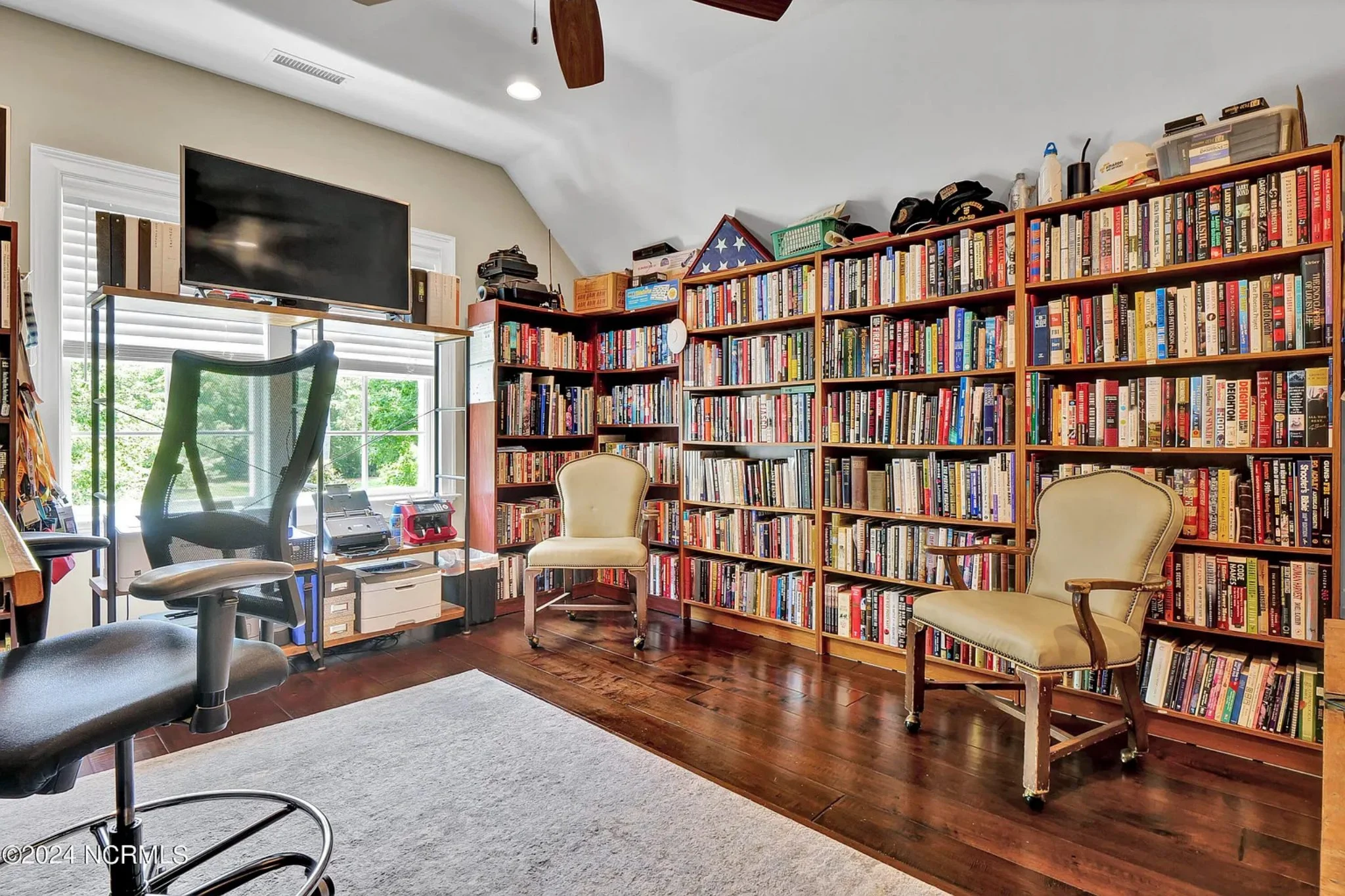 17-1739 HOUSE PLAN - 5-Bedroom Classical House Plan – Spacious 2-Story Home with Garage & Open Concept 63 Elegant 5-Bedroom house Floor Plan with 2 Stories and Garage