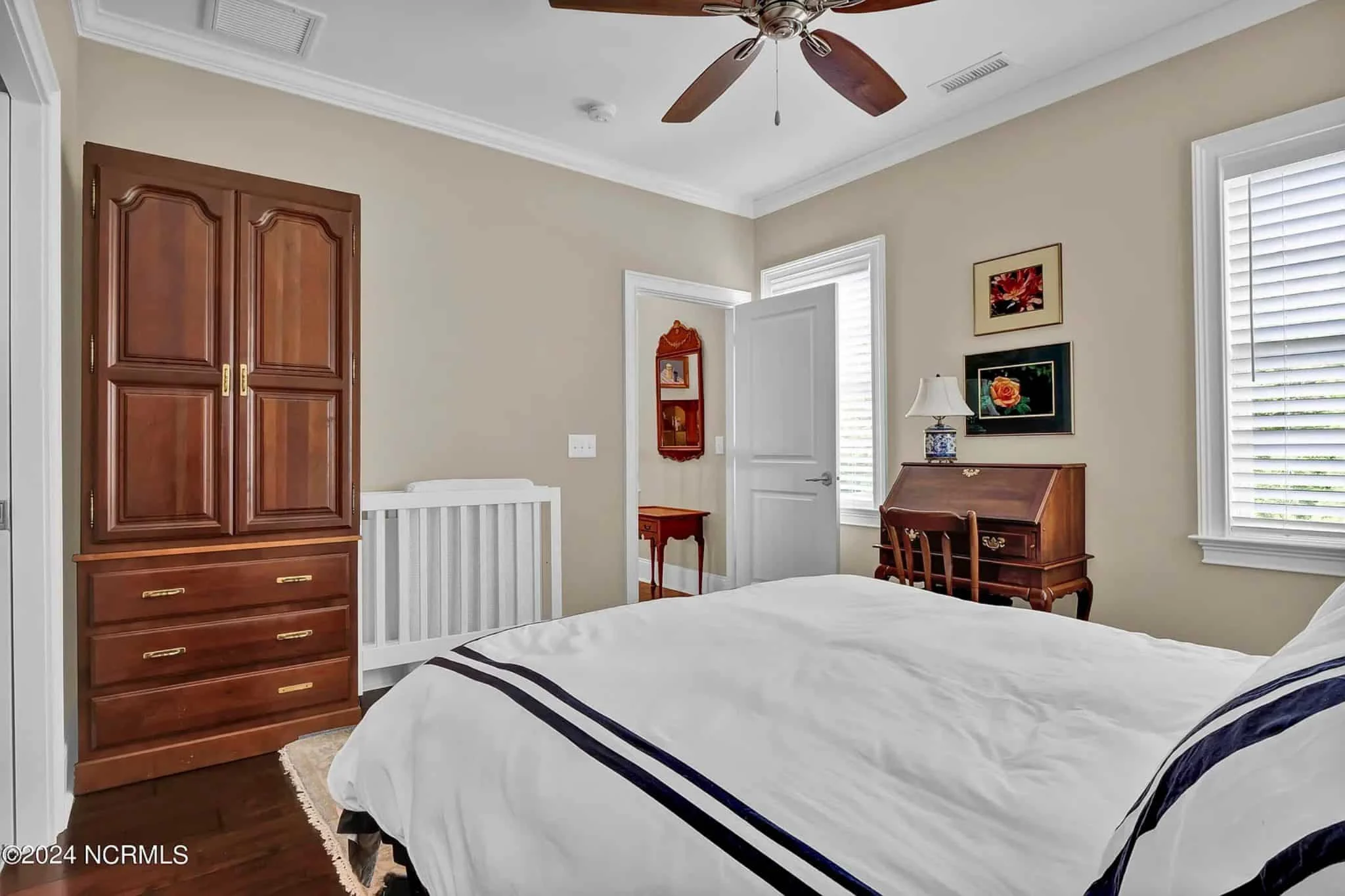 17-1739 HOUSE PLAN - 5-Bedroom Classical House Plan – Spacious 2-Story Home with Garage & Open Concept 53 Elegant 5-Bedroom house Floor Plan with 2 Stories and Garage