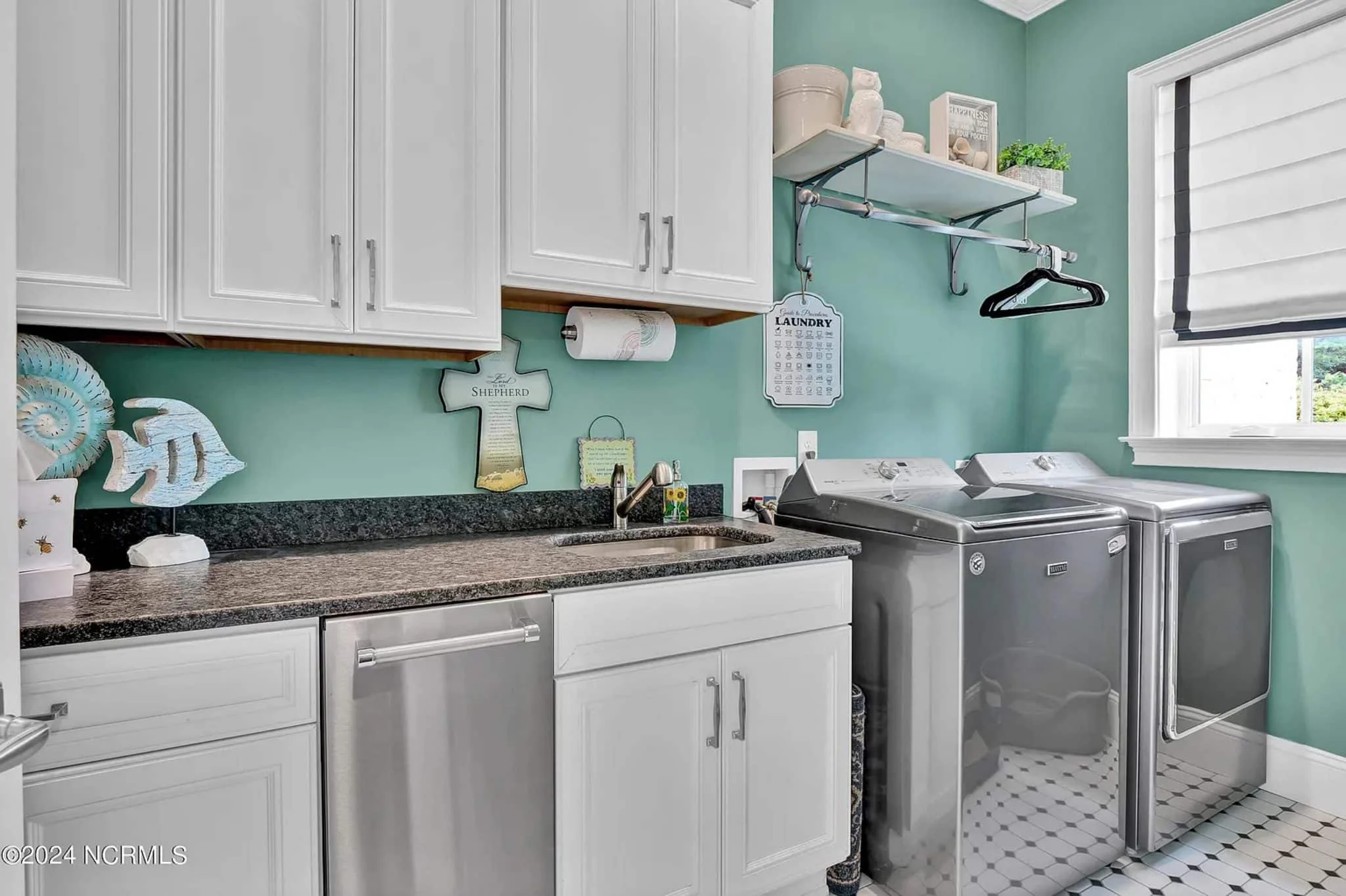 17-1739 HOUSE PLAN - 5-Bedroom Classical House Plan – Spacious 2-Story Home with Garage & Open Concept 34 Elegant 5-Bedroom house Floor Plan with 2 Stories and Garage