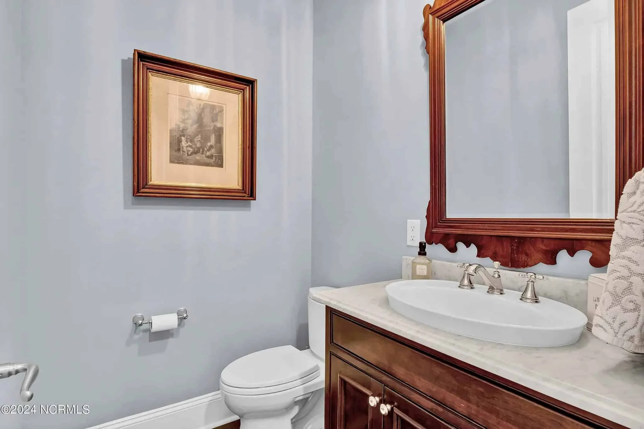 17-1739 HOUSE PLAN - 5-Bedroom Classical House Plan – Spacious 2-Story Home with Garage & Open Concept 32 Elegant 5-Bedroom house Floor Plan with 2 Stories and Garage