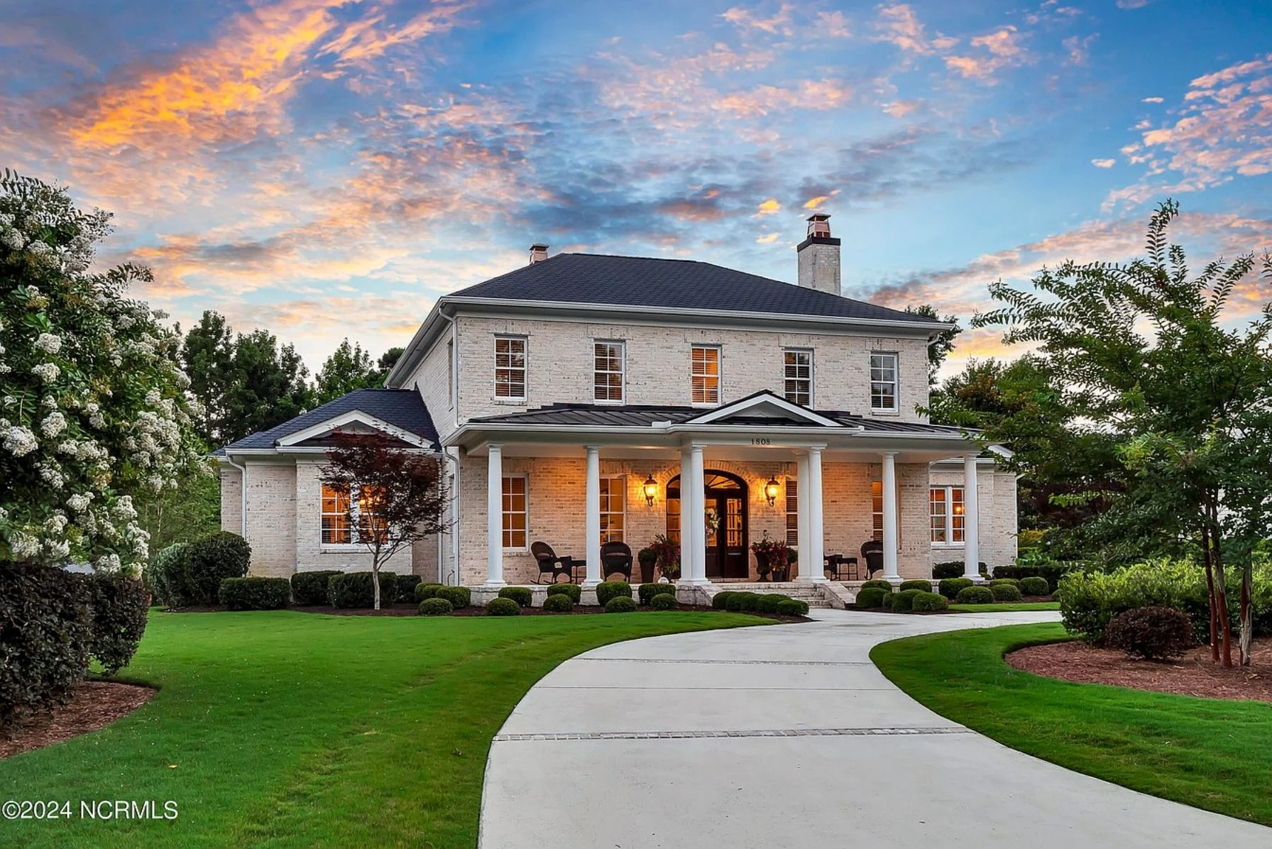 17-1739 HOUSE PLAN - 5-Bedroom Classical House Plan – Spacious 2-Story Home with Garage & Open Concept 4 Elegant 5-Bedroom house Floor Plan with 2 Stories and Garage