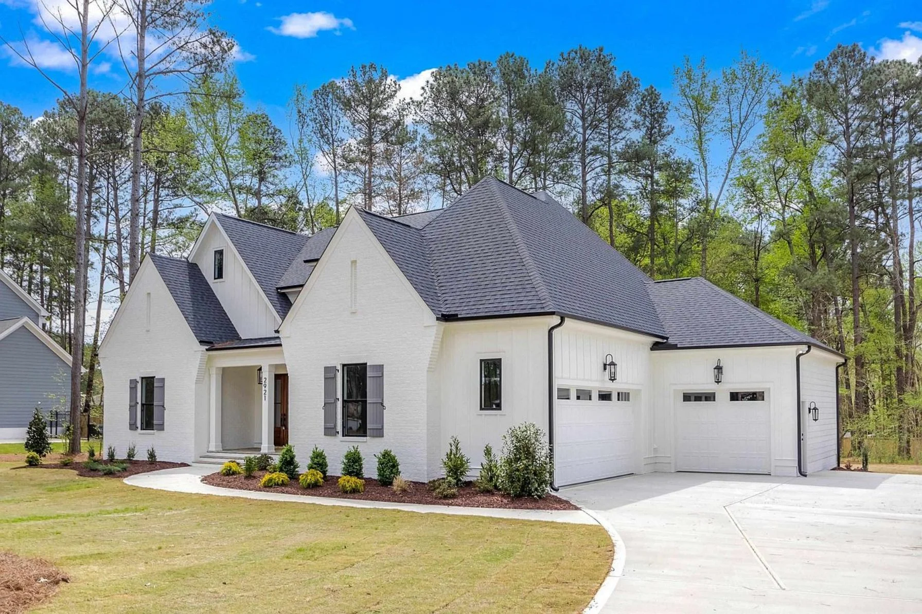 20-2199C HOUSE PLAN - Spacious House Plan with 4 Bedrooms, CAD Designs & Blueprint 4 Spacious house Plan with 4 Bedrooms, CAD Designs & Blueprint