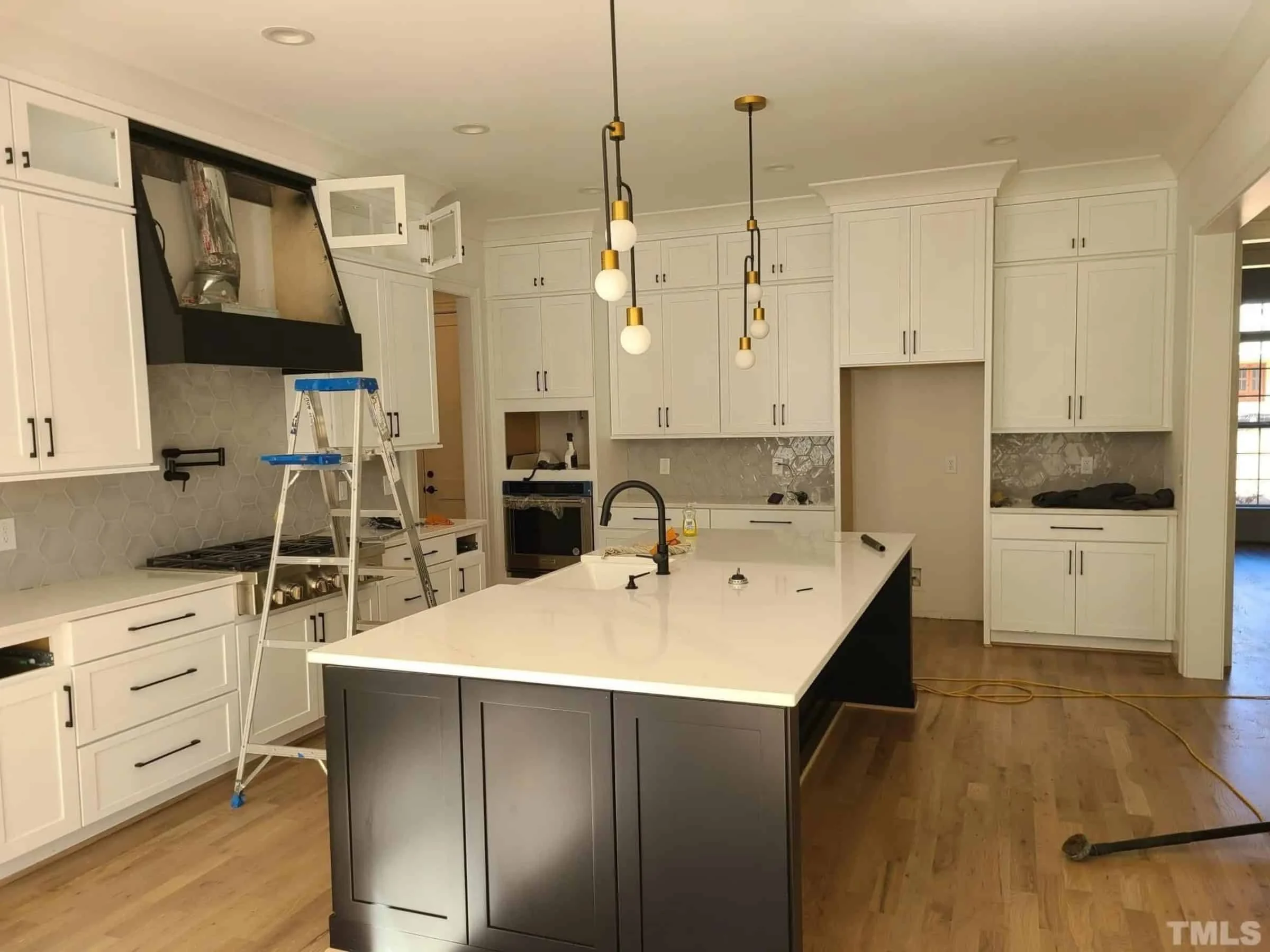 20-1846F HOUSE PLAN - Spacious Farmhouse House Plan with Detailed Floor Blueprint 13 Spacious Farmhouse house Plan with Detailed Floor Blueprint