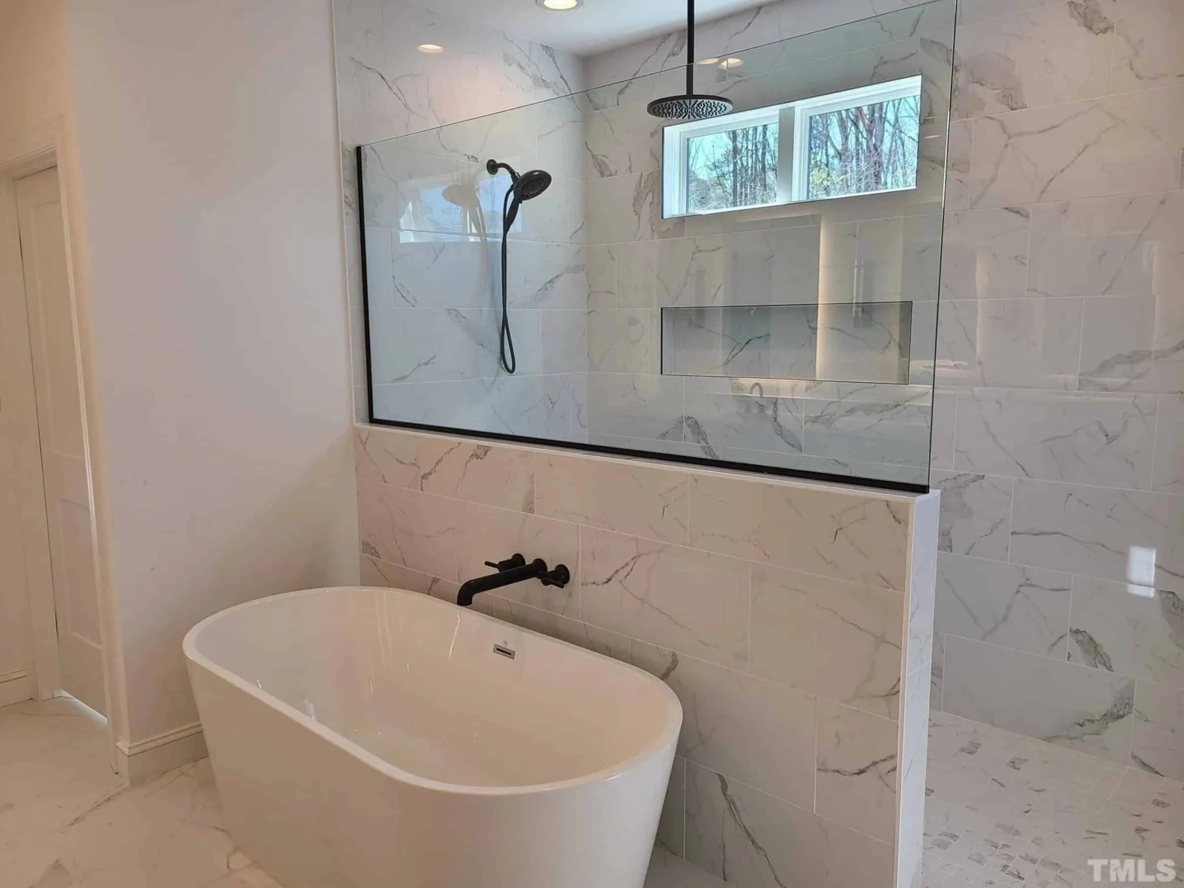 20-1846F HOUSE PLAN - Spacious Farmhouse House Plan with Detailed Floor Blueprint 4 Spacious Farmhouse house Plan with Detailed Floor Blueprint