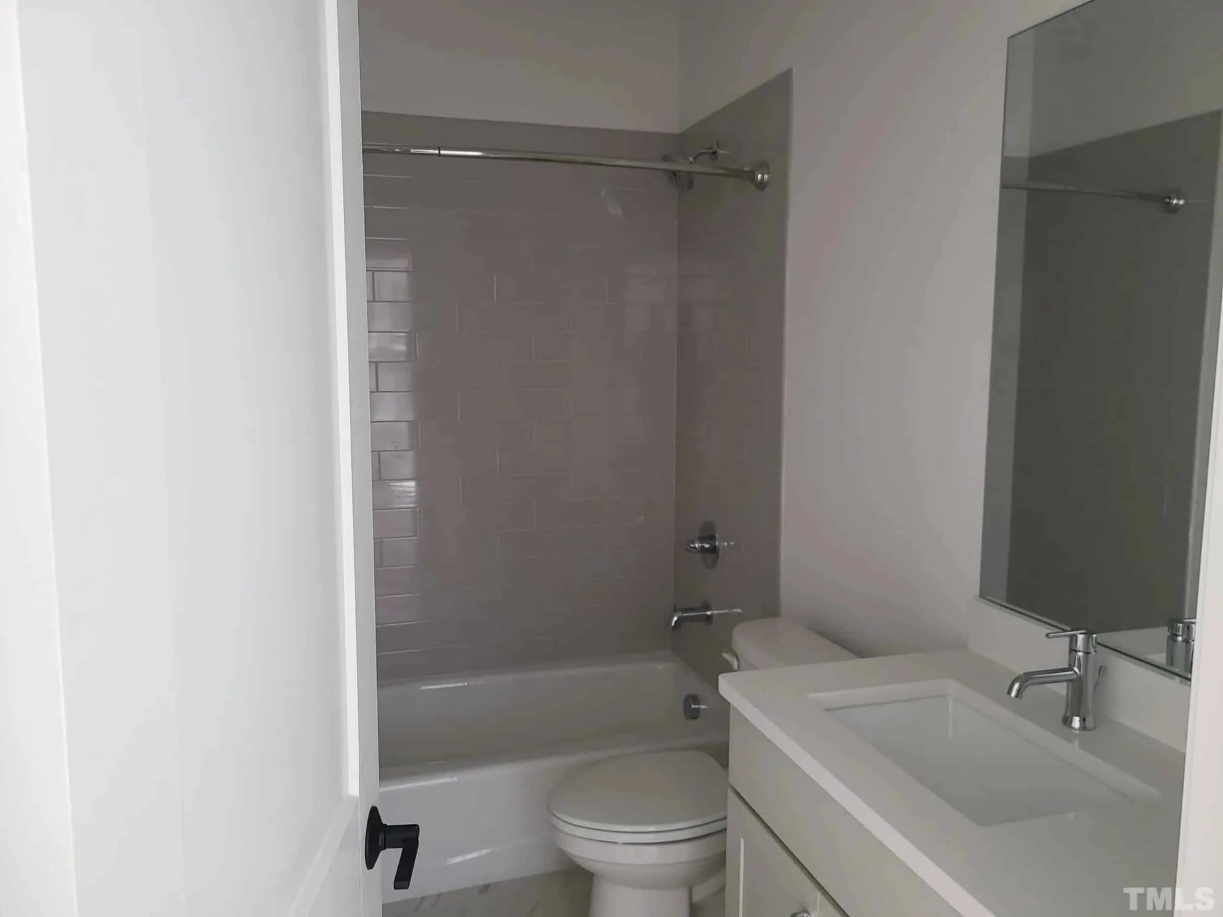 20-1846F HOUSE PLAN - Spacious Farmhouse House Plan with Detailed Floor Blueprint 3 Spacious Farmhouse house Plan with Detailed Floor Blueprint