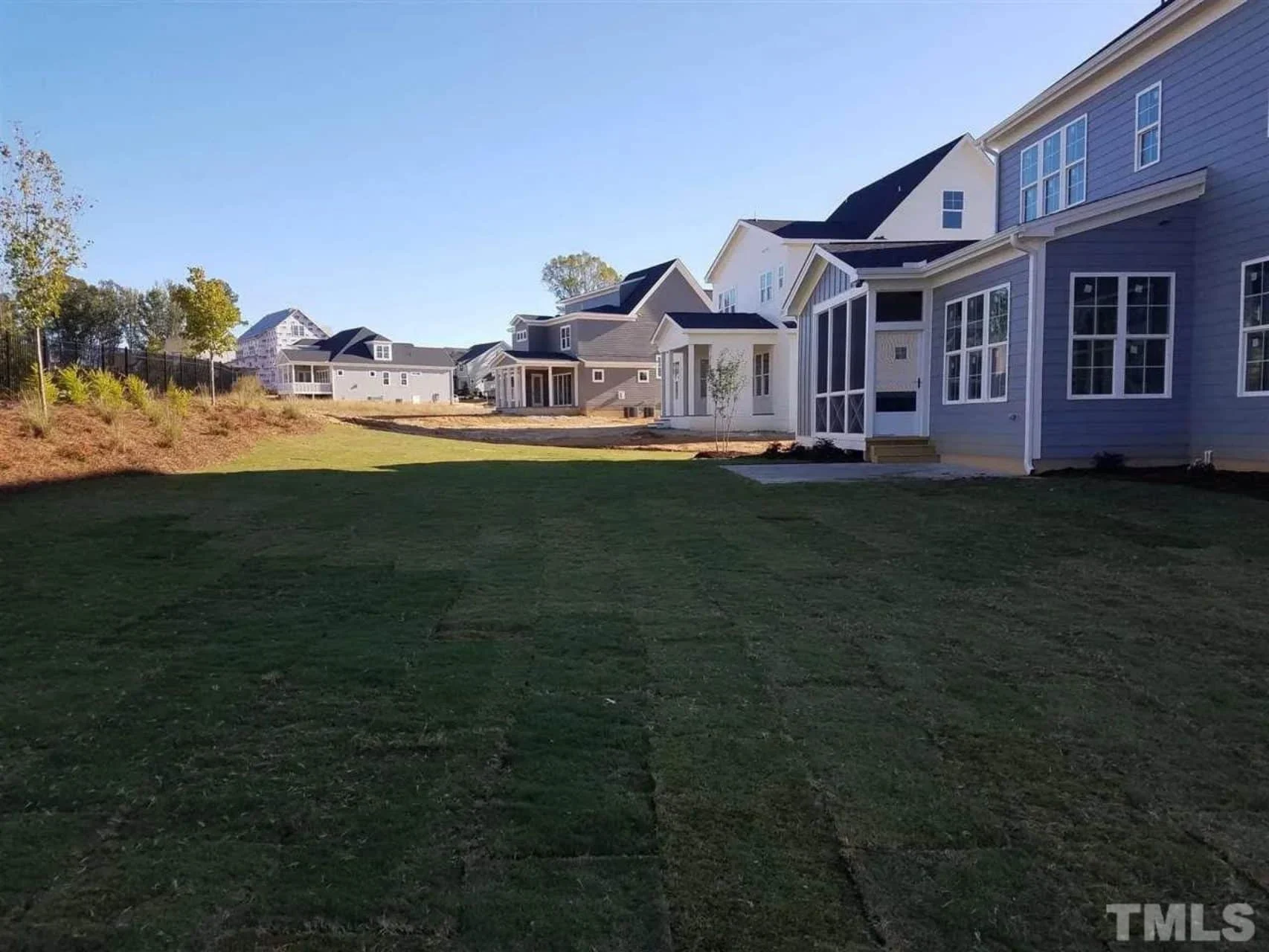 19-1190B HOUSE PLAN - Elegant 3-Story House Plan with CAD Floor Designs & Blueprint 26 Elegant 3-Story house Plan with CAD Floor Designs & Blueprint