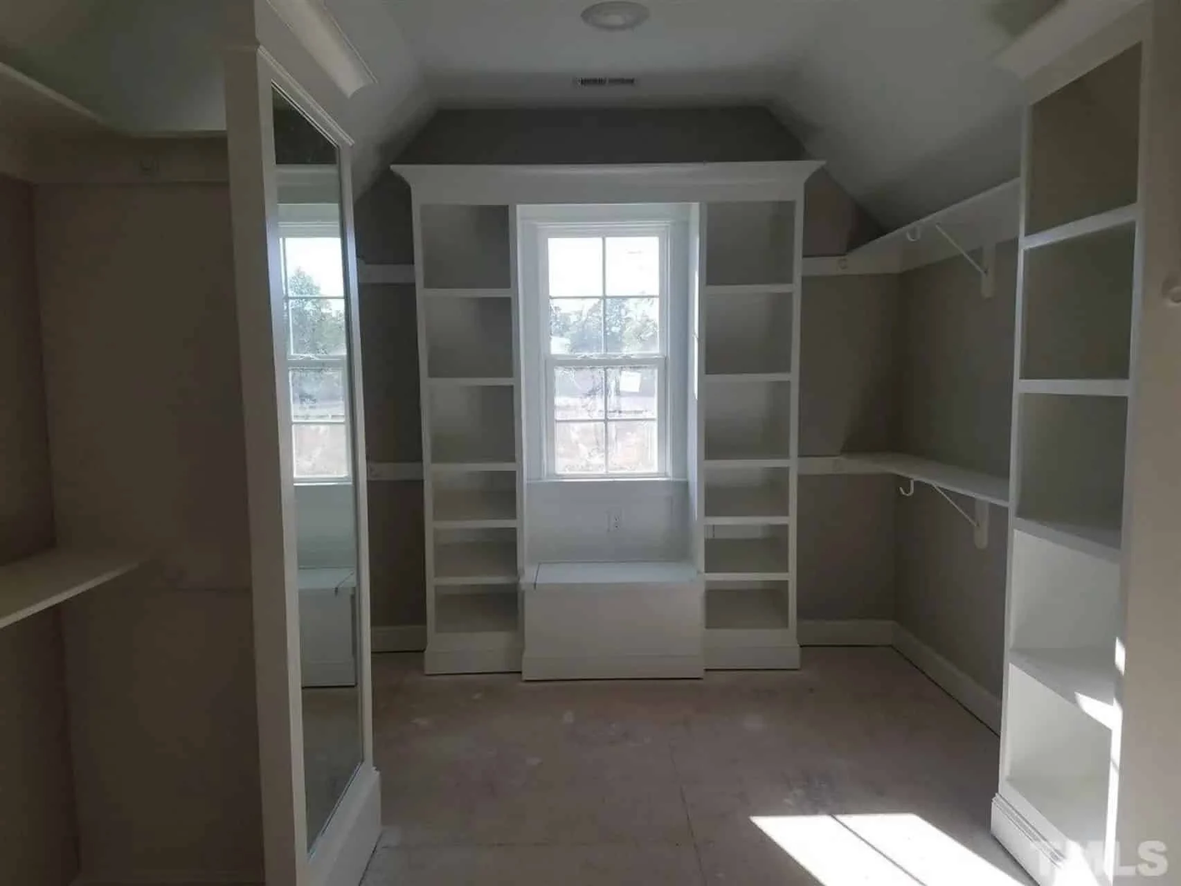 19-1190B HOUSE PLAN - Elegant 3-Story House Plan with CAD Floor Designs & Blueprint 24 Elegant 3-Story house Plan with CAD Floor Designs & Blueprint