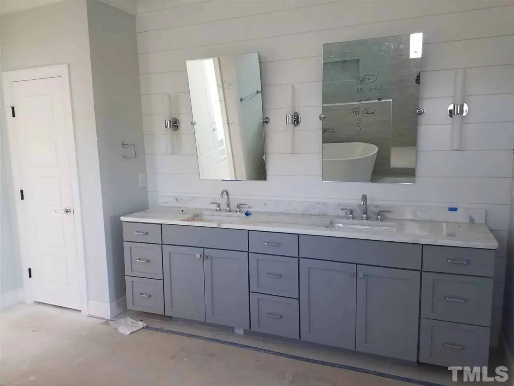 19-1190B HOUSE PLAN - Elegant 3-Story House Plan with CAD Floor Designs & Blueprint 19 Elegant 3-Story house Plan with CAD Floor Designs & Blueprint