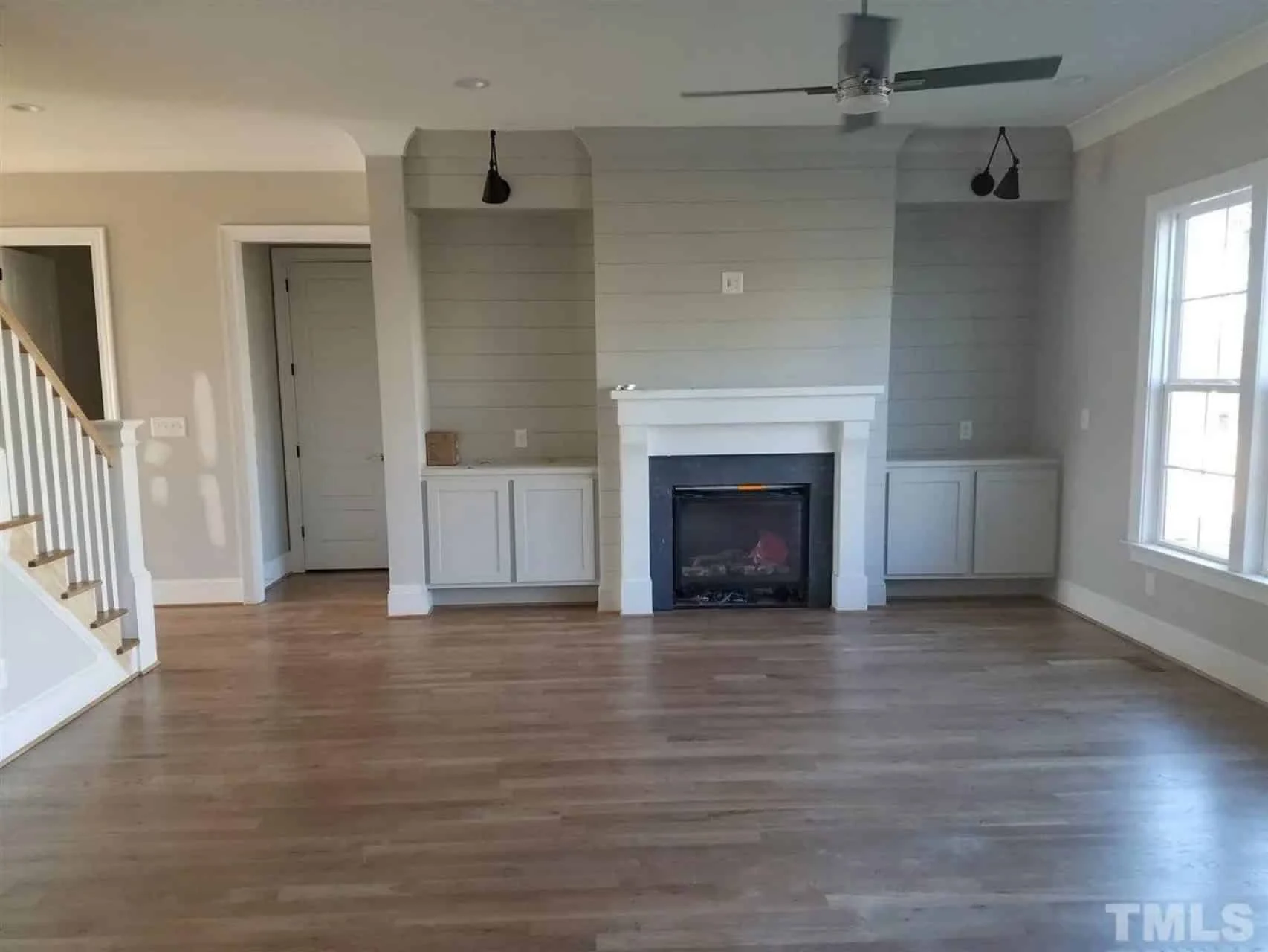 19-1190B HOUSE PLAN - Elegant 3-Story House Plan with CAD Floor Designs & Blueprint 15 Elegant 3-Story house Plan with CAD Floor Designs & Blueprint