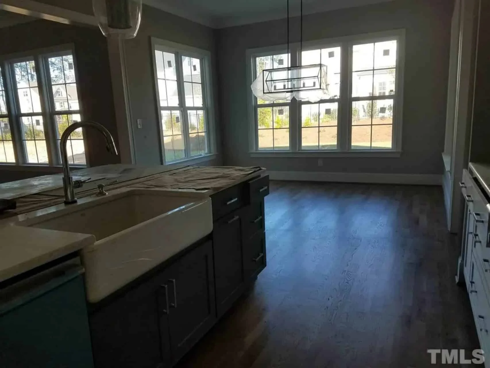 19-1190B HOUSE PLAN - Elegant 3-Story House Plan with CAD Floor Designs & Blueprint 12 Elegant 3-Story house Plan with CAD Floor Designs & Blueprint