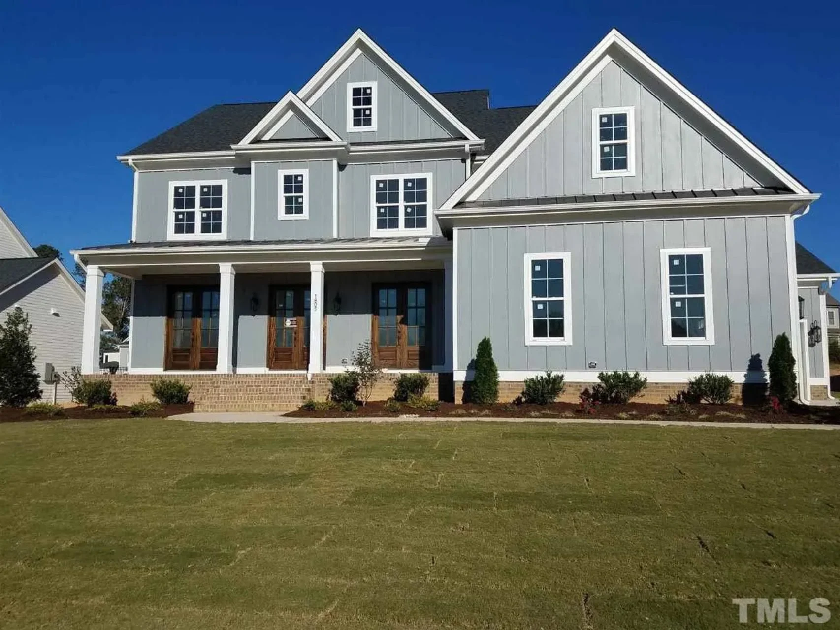 19-1190B HOUSE PLAN - Elegant 3-Story House Plan with CAD Floor Designs & Blueprint 4 Elegant 3-Story house Plan with CAD Floor Designs & Blueprint