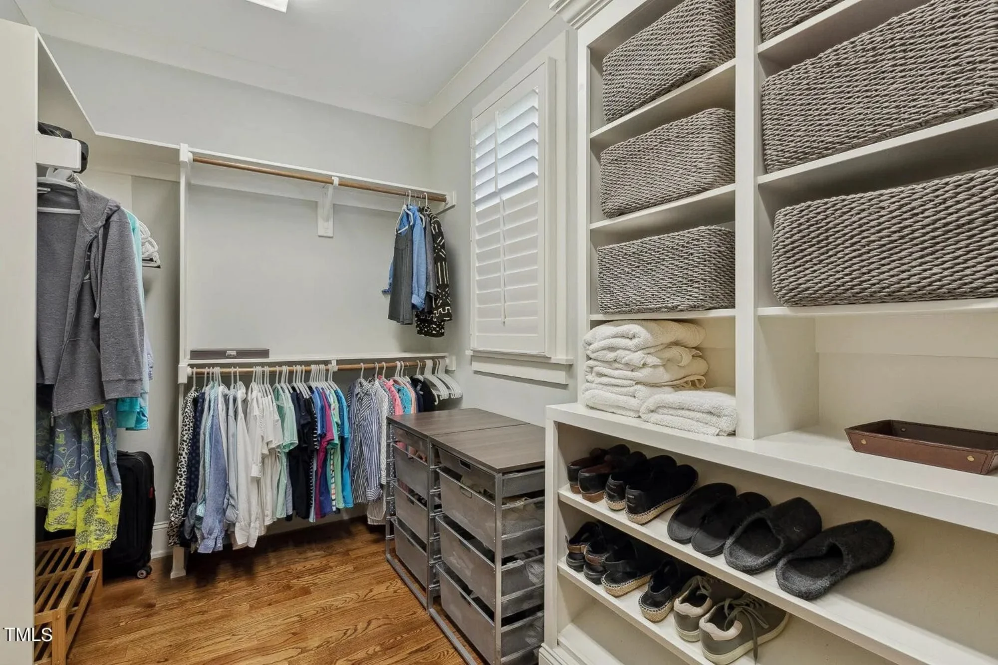 17-1780 HOUSE PLAN - Elegant Craftsman House Plan with Spacious Floor Designs 17 Elegant Craftsman house Plan with Spacious Floor Designs