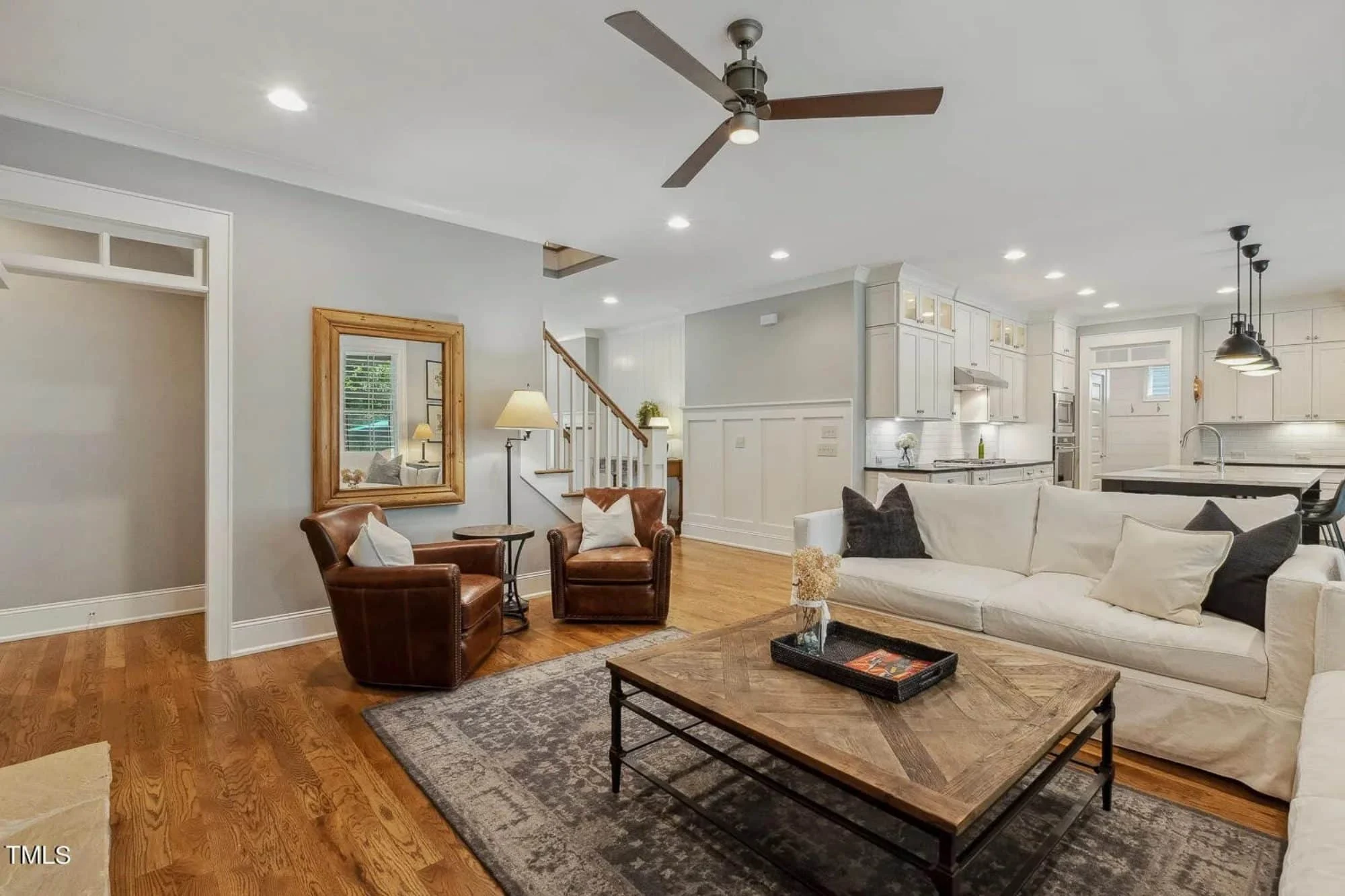 17-1780 HOUSE PLAN - Elegant Craftsman House Plan with Spacious Floor Designs 6 Elegant Craftsman house Plan with Spacious Floor Designs