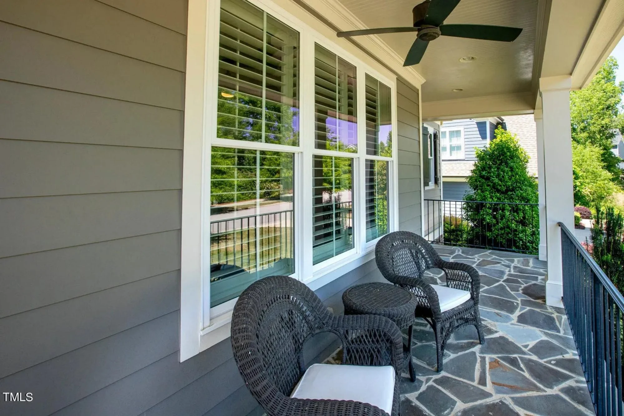 17-1780 HOUSE PLAN - Elegant Craftsman House Plan with Spacious Floor Designs 4 Elegant Craftsman house Plan with Spacious Floor Designs