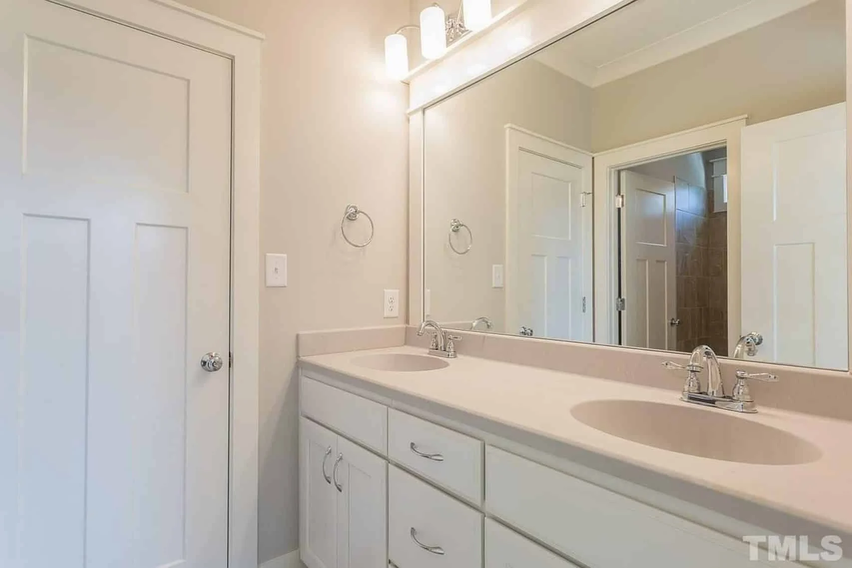 17-1191 HOUSE PLAN - Modern House Blueprint: Spacious Floor Plan & Architectural Designs 20 Modern house Blueprint: Spacious Floor Plan & Architectural Designs