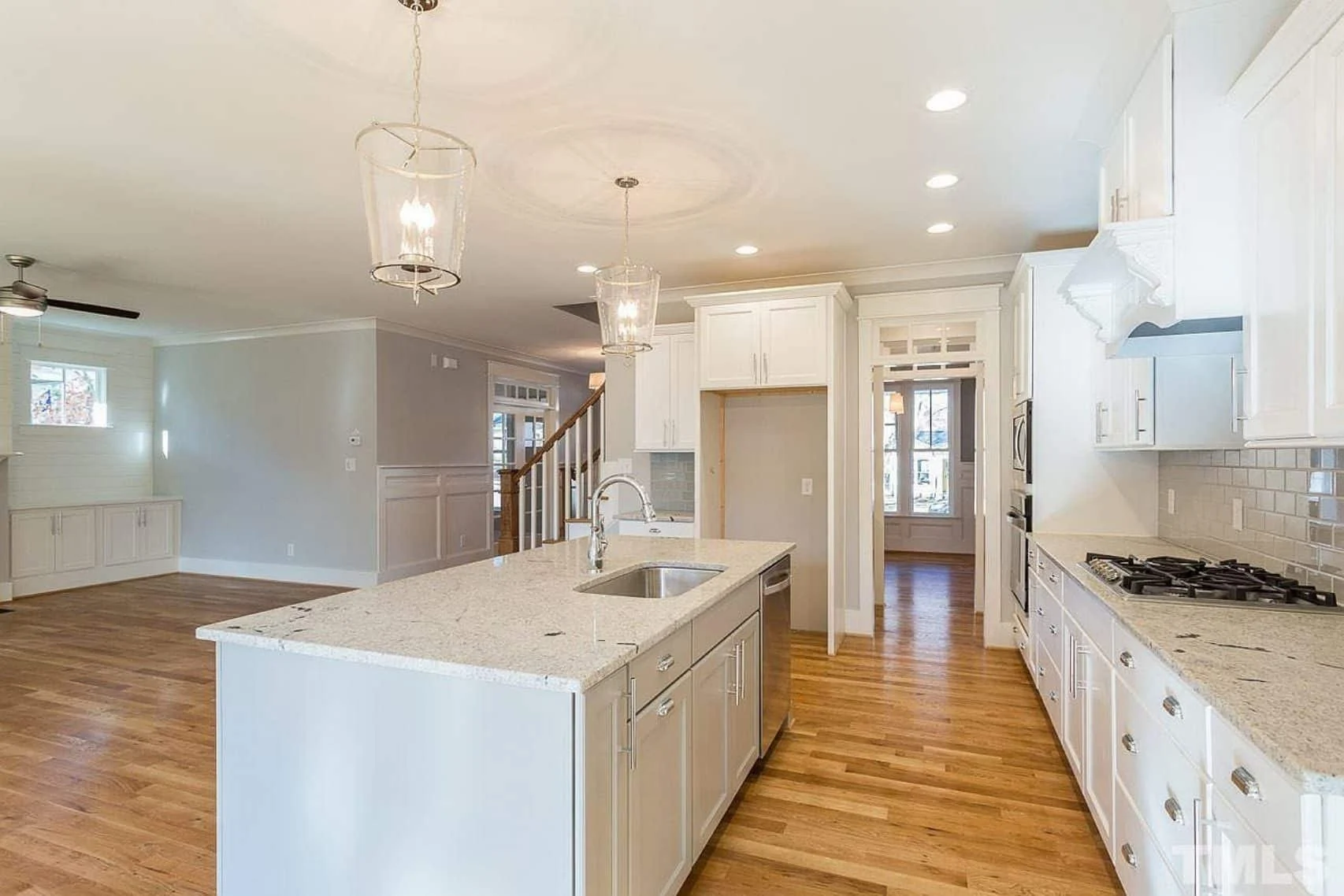 17-1191 HOUSE PLAN - Modern House Blueprint: Spacious Floor Plan & Architectural Designs 9 Modern house Blueprint: Spacious Floor Plan & Architectural Designs