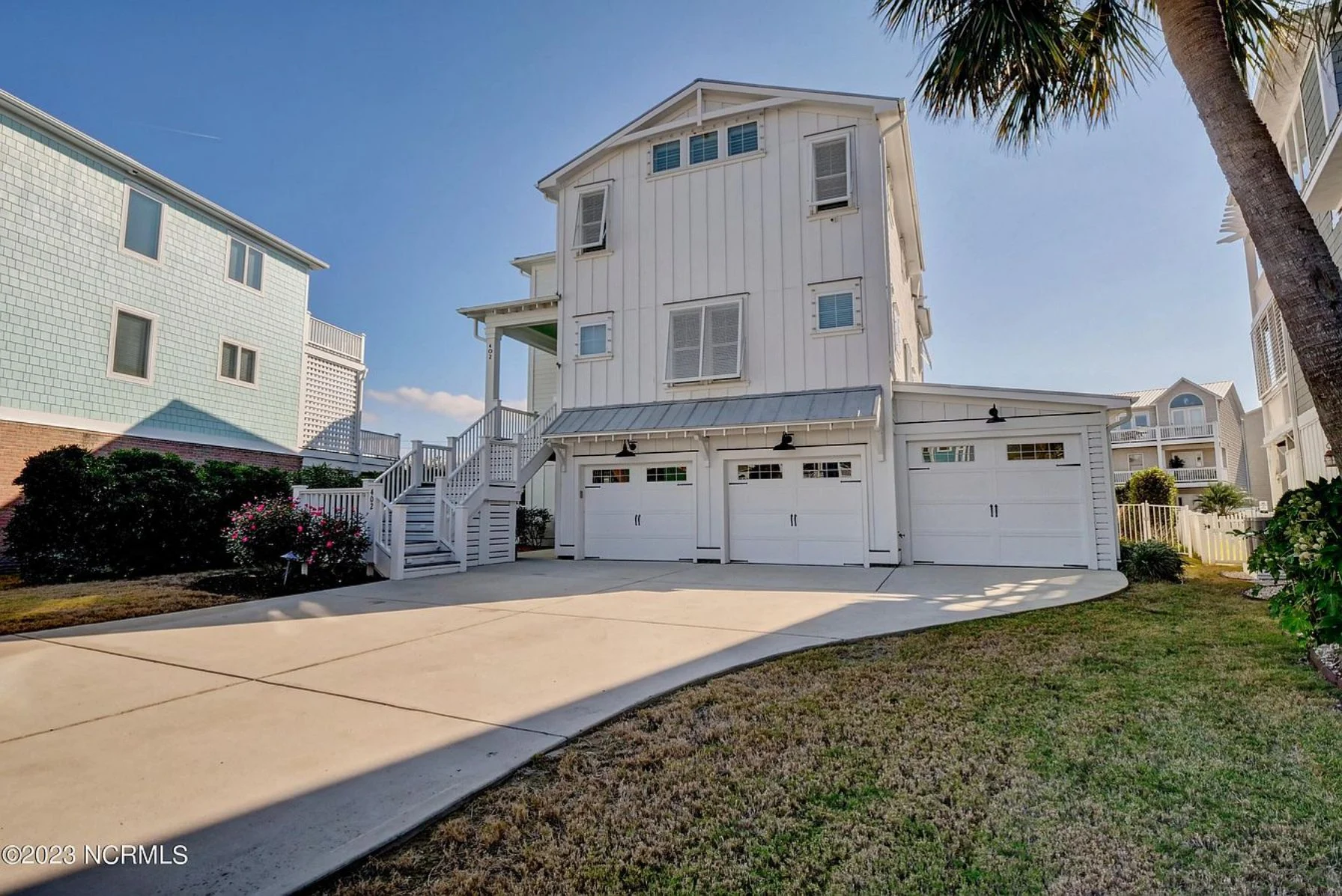 15-1665 HOUSE PLAN - Modern Beach House Blueprint with 3 Floors & Coastal Designs 6 Modern Beach House Blueprint with 3 Floors & Coastal Designs
