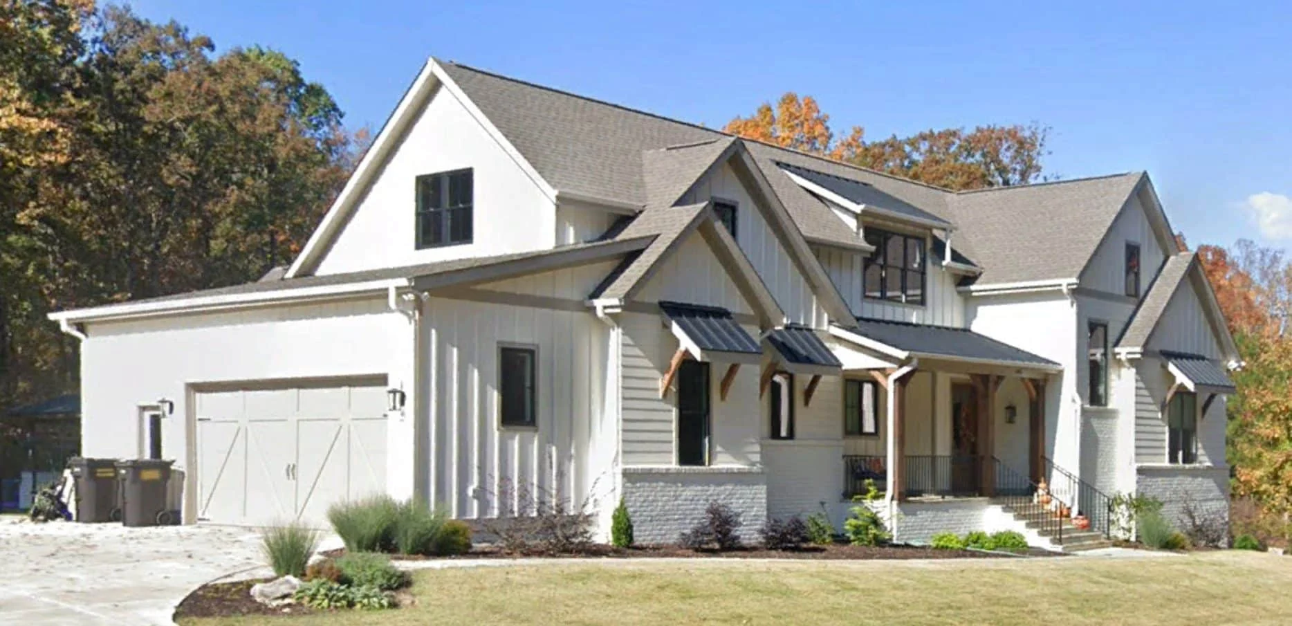 20-1979 HOUSE PLAN - Traditional Farmhouse House Design with Detailed Floor Plan and CAD 5 Traditional Farmhouse house Design with Detailed Floor Plan and CAD