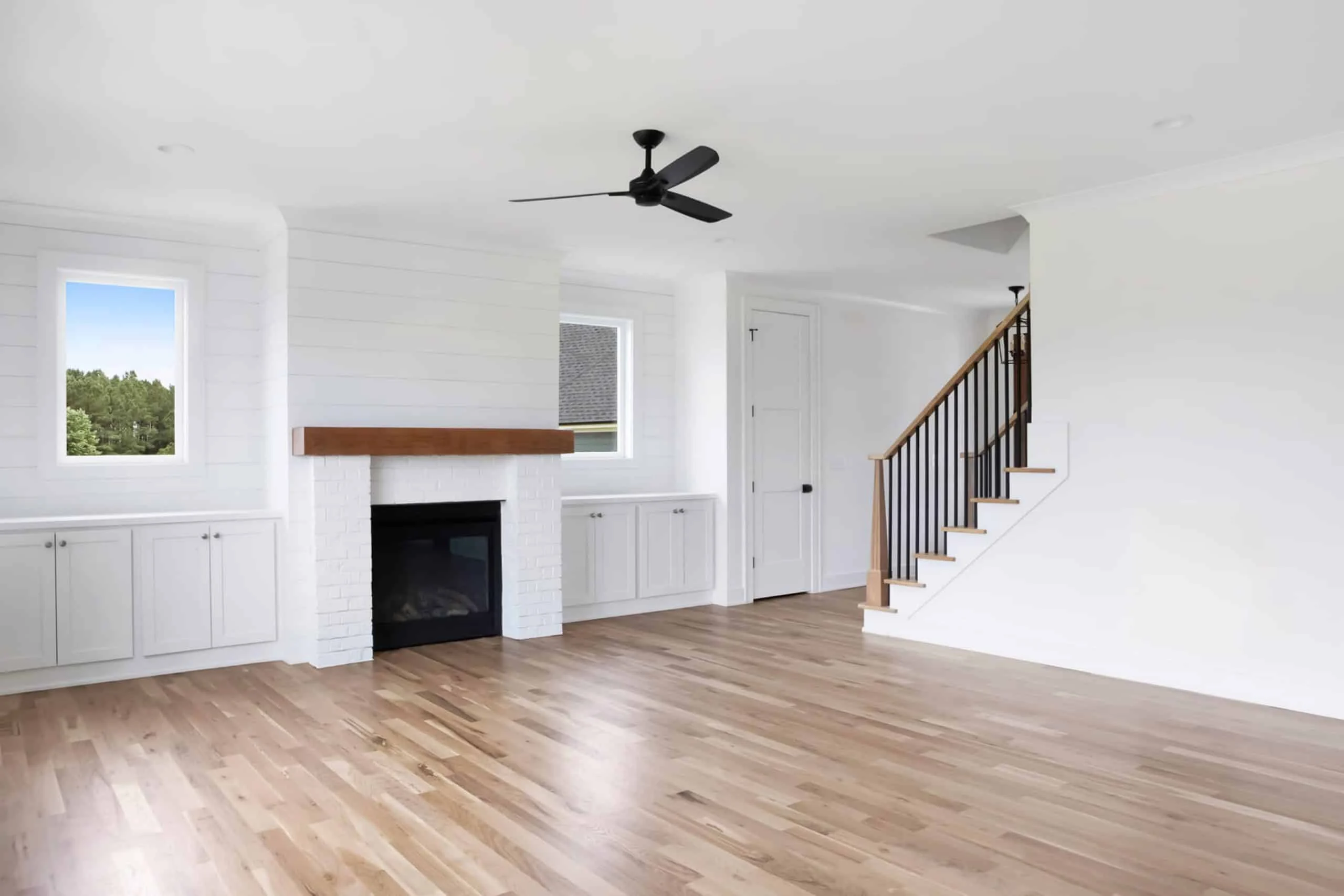 17-1436 HOUSE PLAN - Modern Farmhouse House Plan with Detailed Blueprint Designs 9 Modern Farmhouse house Plan with Detailed Blueprint Designs