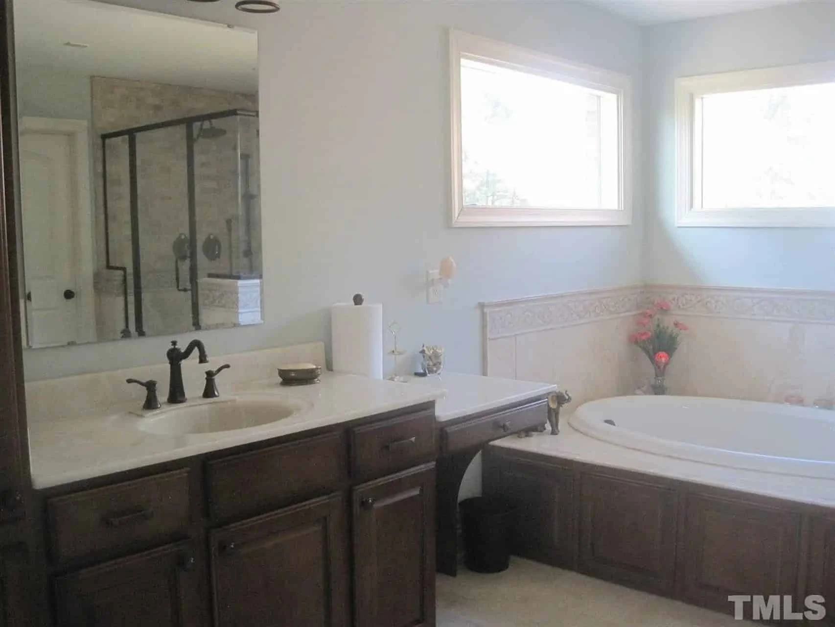 11-1510 HOUSE PLAN - Elegant Traditional House Plan with Spacious Layout and CAD Designs 18 Elegant Traditional house Plan with Spacious Layout and CAD Designs