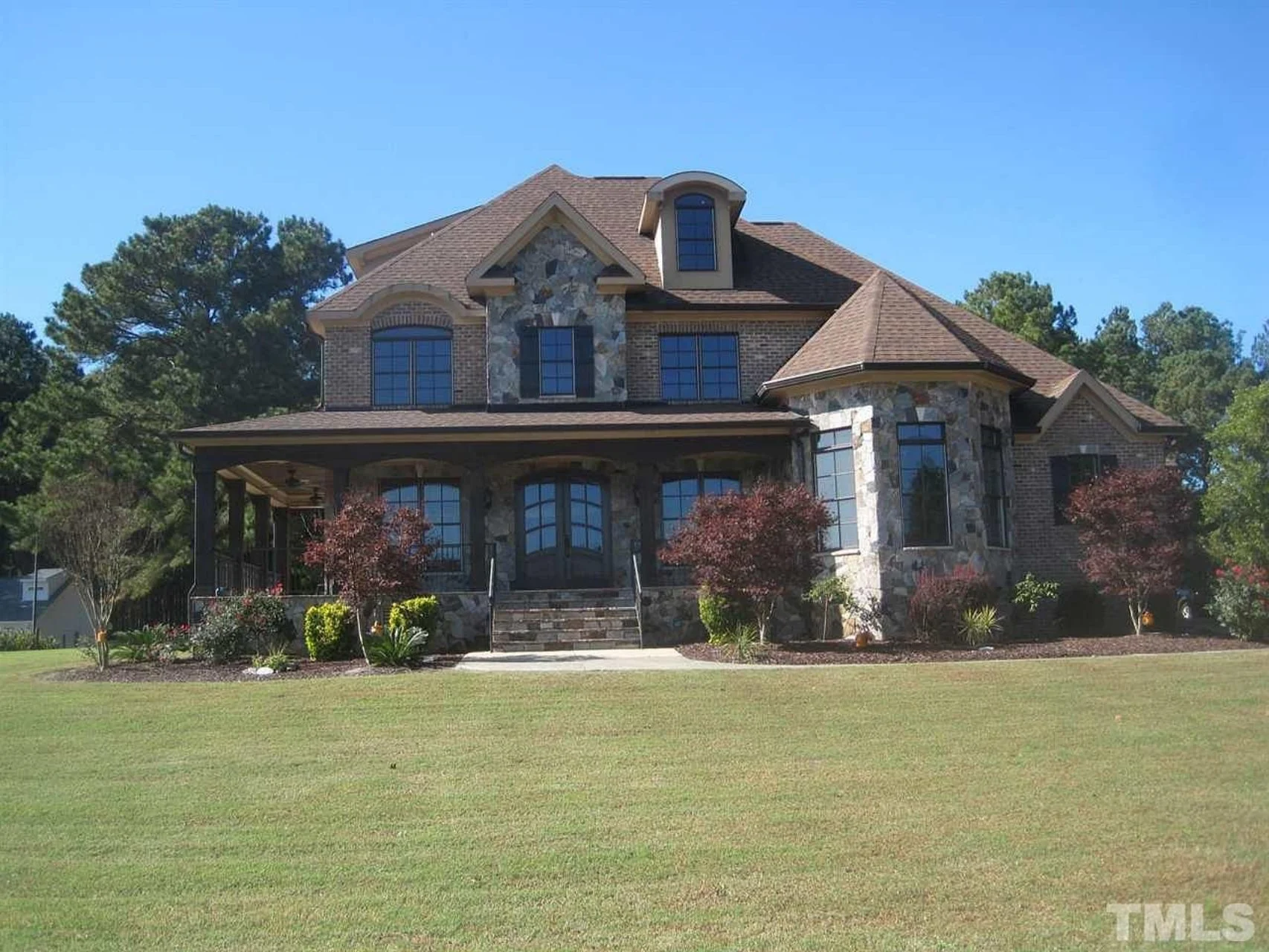 11-1510 HOUSE PLAN - Elegant Traditional House Plan with Spacious Layout and CAD Designs 2 Elegant Traditional house Plan with Spacious Layout and CAD Designs