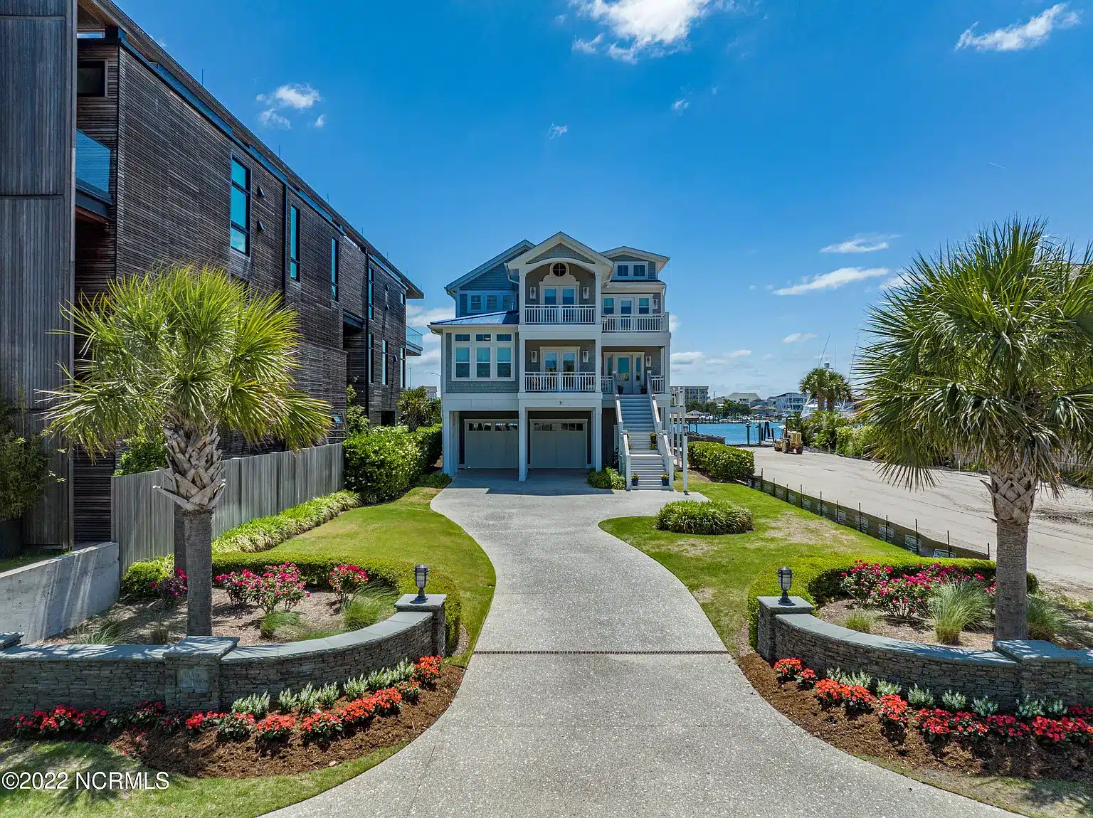 13-1763 HOUSE PLAN - Coastal Beach House Plan - 5-Bed, 5-Bath, 4,159 SF 17 13-1763 HOUSE PLAN - Coastal Beach House Plan - 5-Bed, 5-Bath, 4,159 SF - Image 17